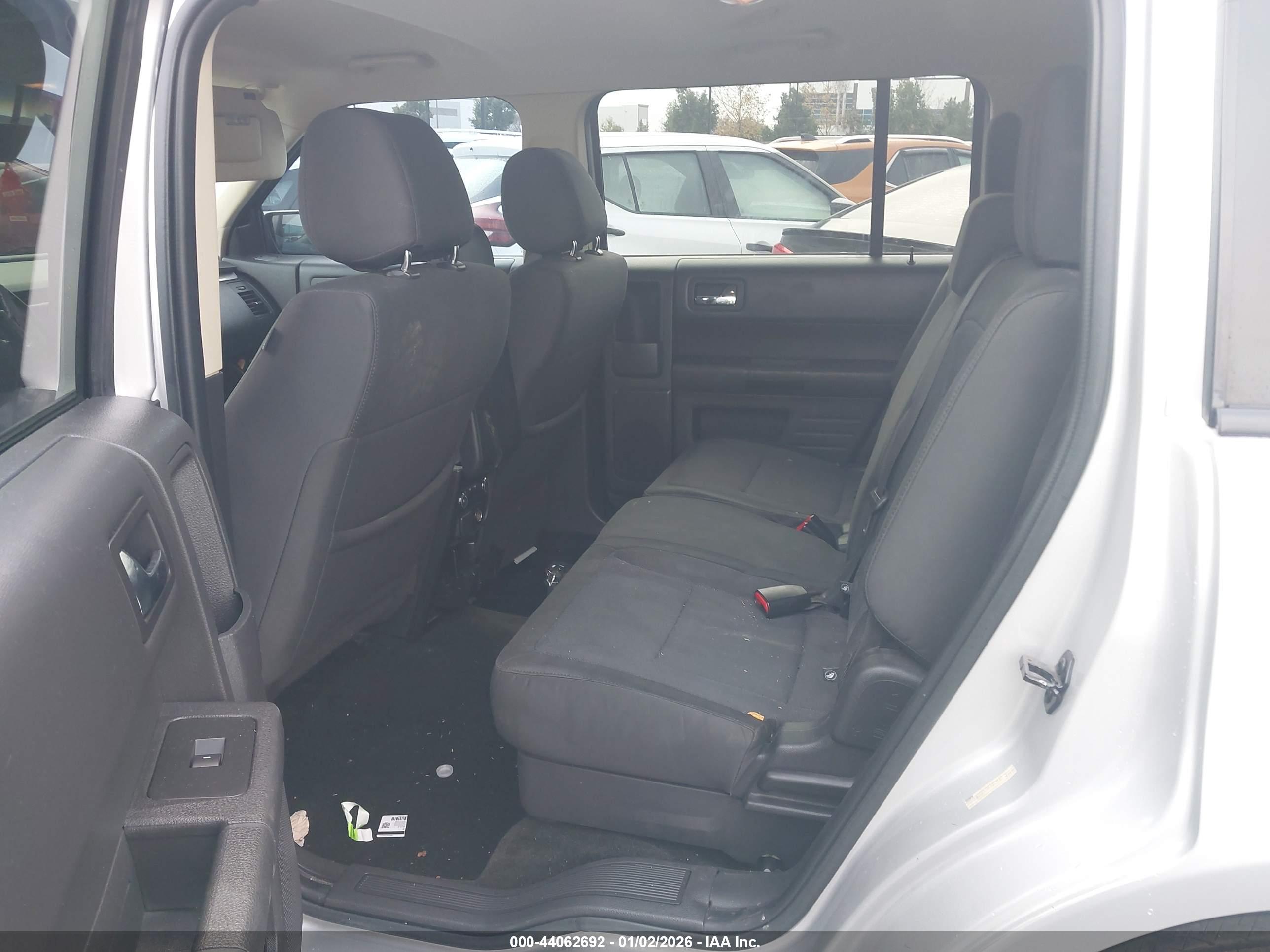 FORD FLEX image 8