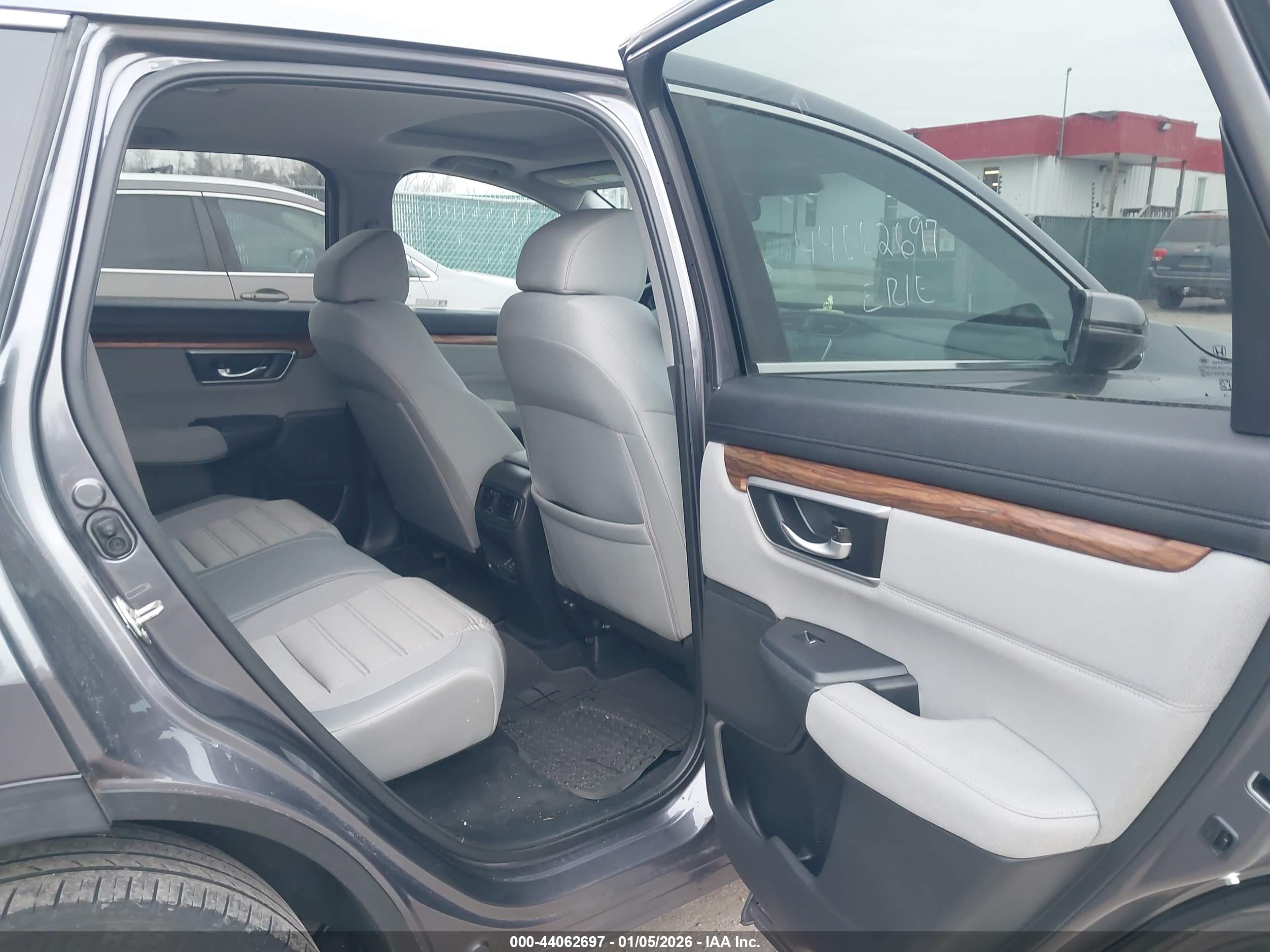 HONDA CR-V image 8