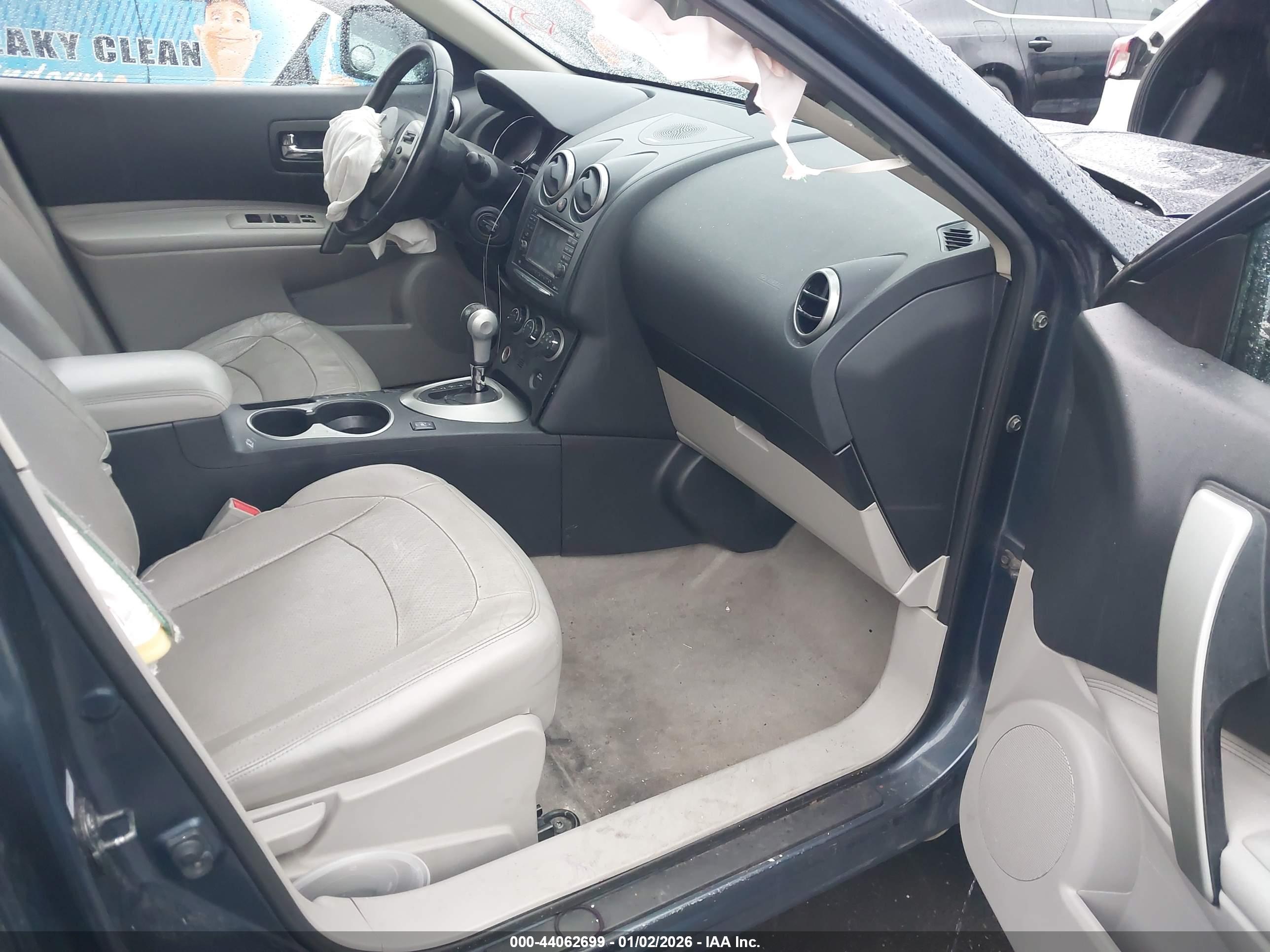 NISSAN ROGUE image 5
