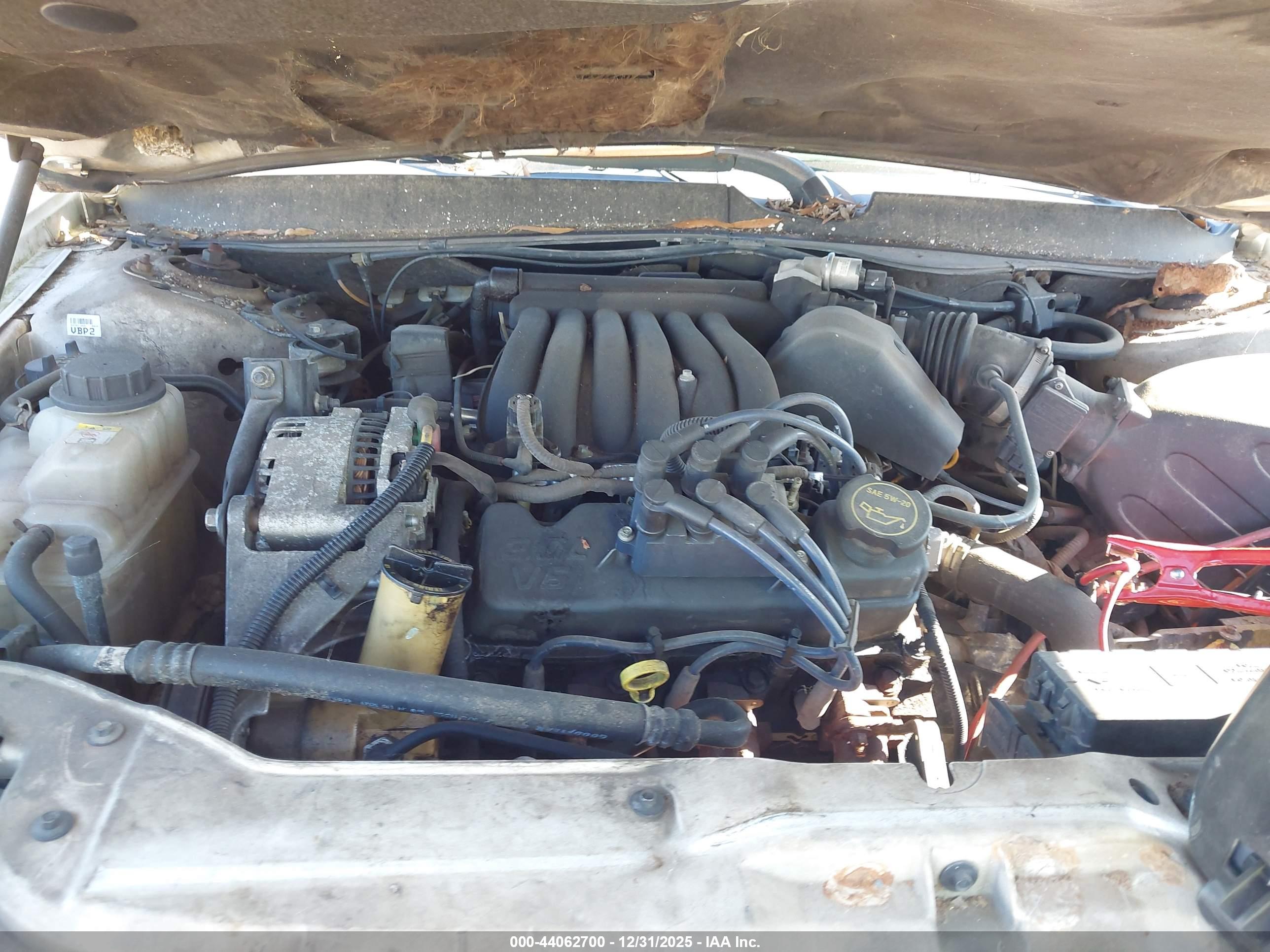 FORD TAURUS image 10