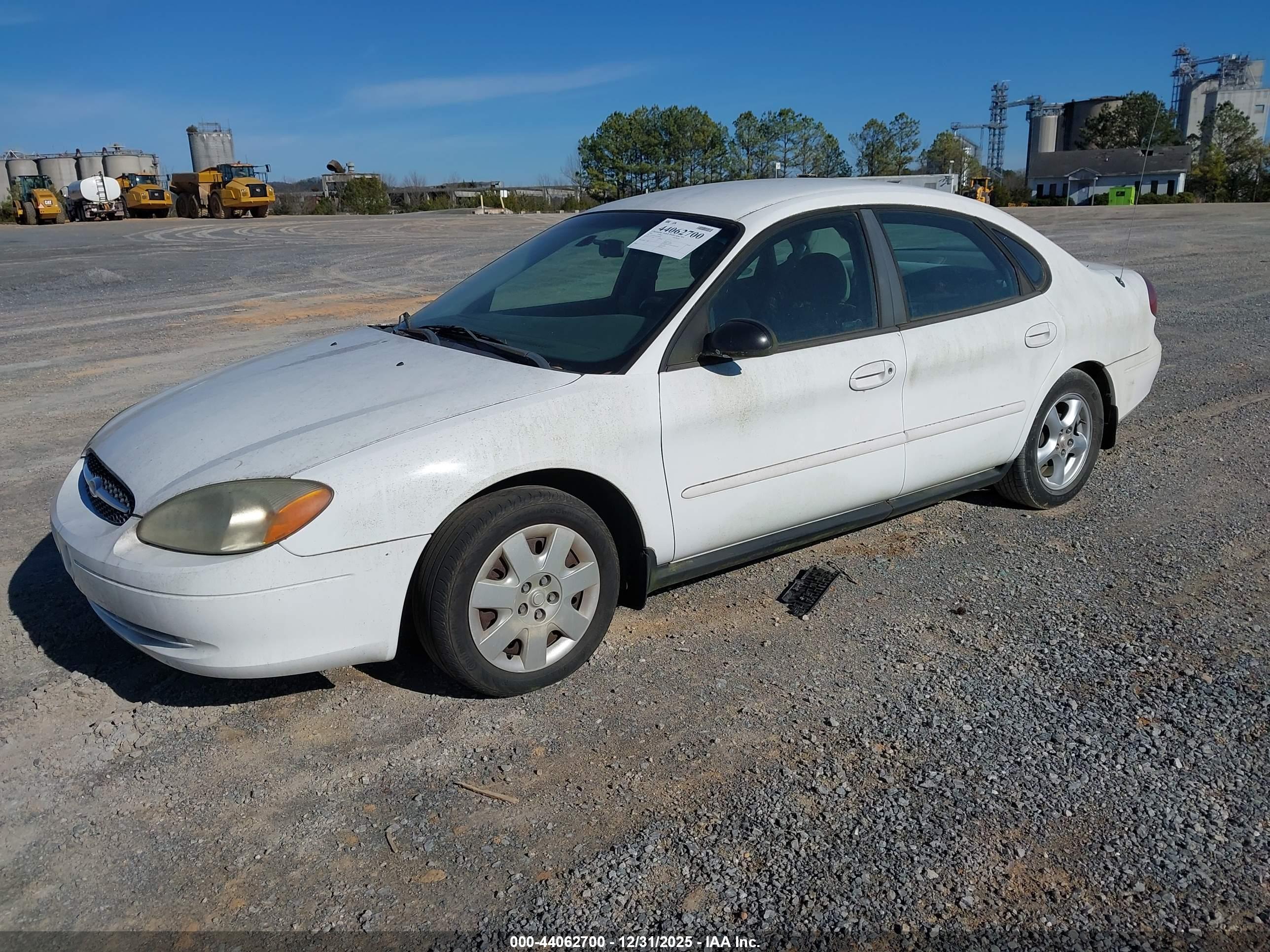 FORD TAURUS image 2