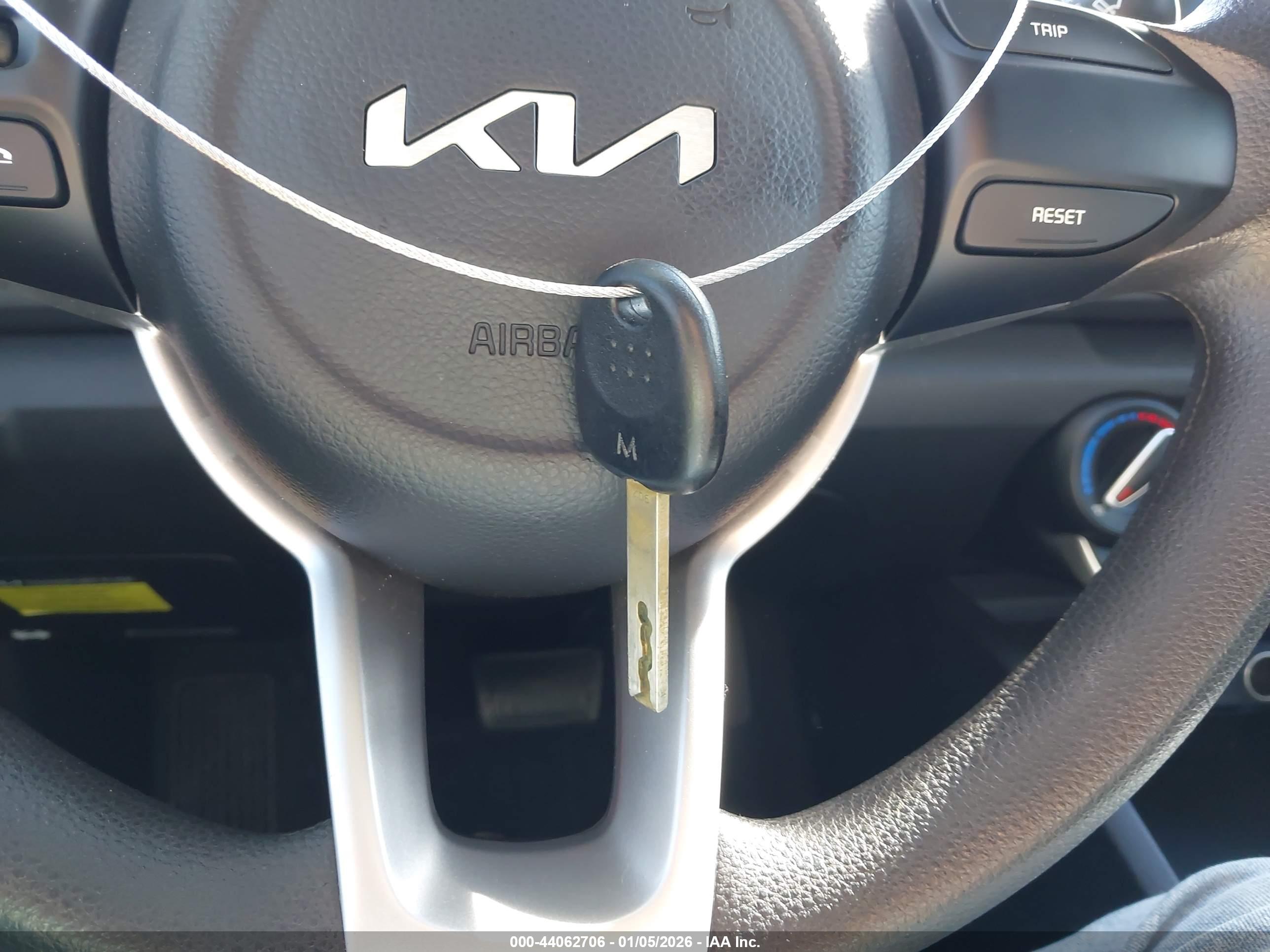 KIA RIO image 11