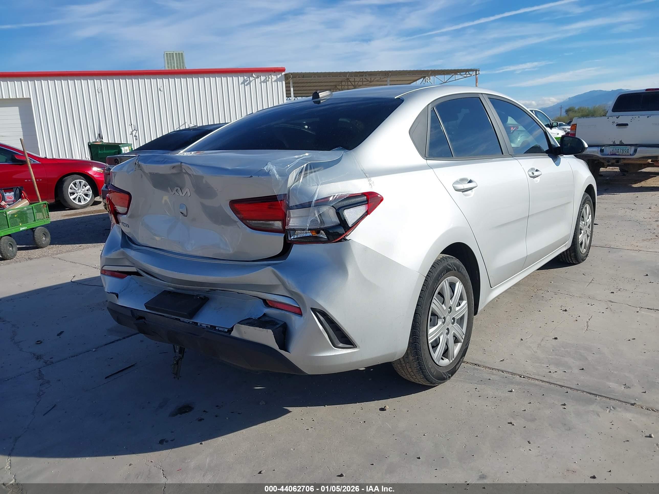 KIA RIO image 6