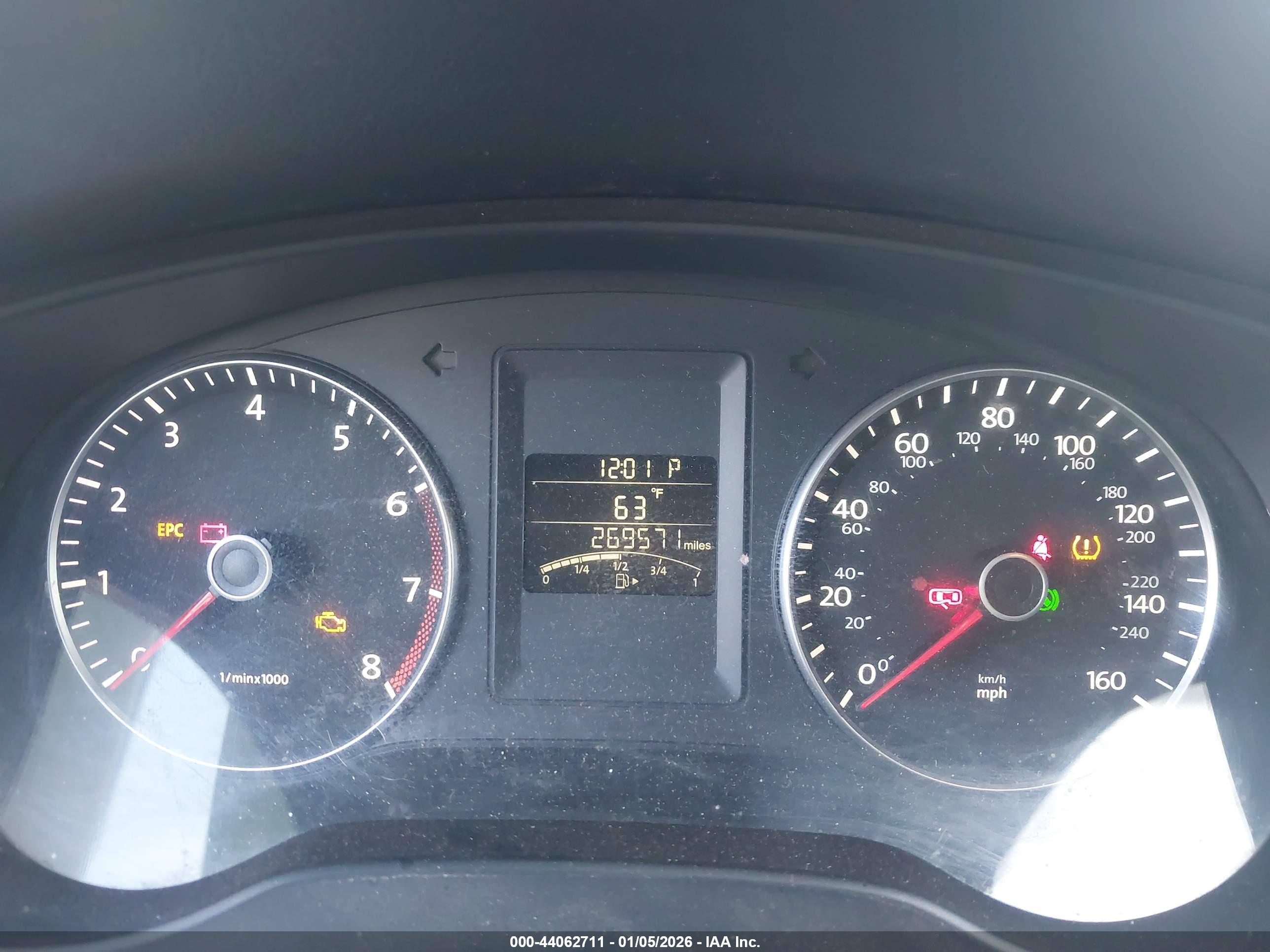 VOLKSWAGEN JETTA image 7