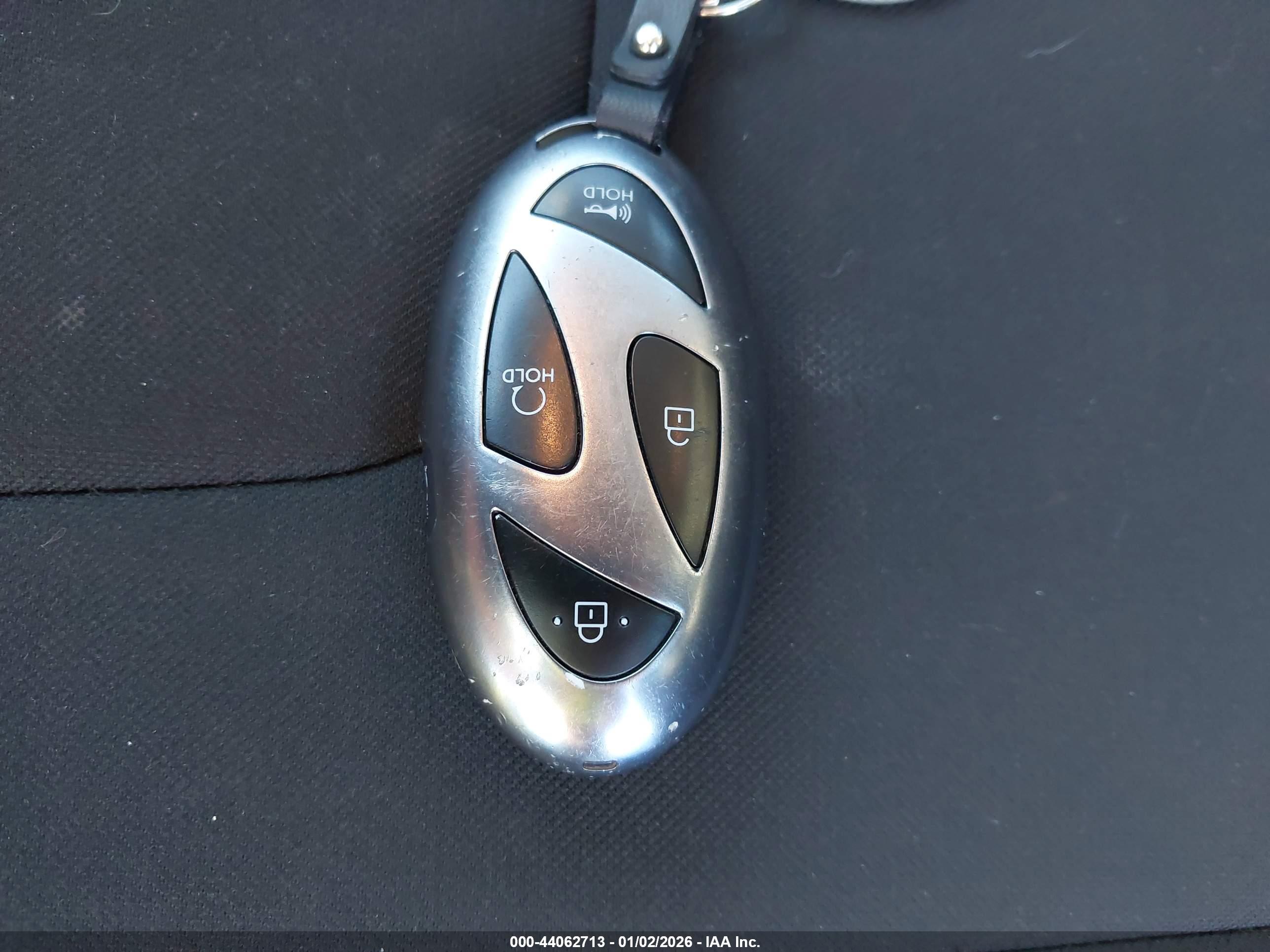 HYUNDAI ELANTRA image 11