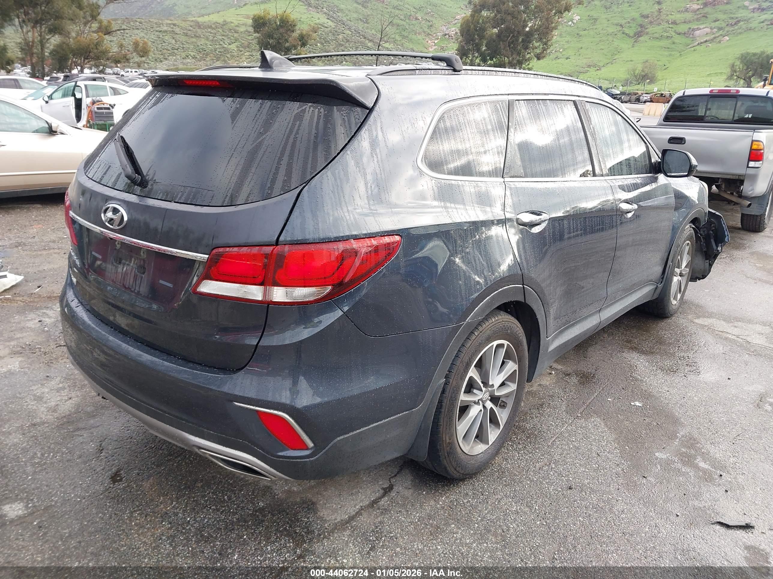 HYUNDAI SANTA image 4