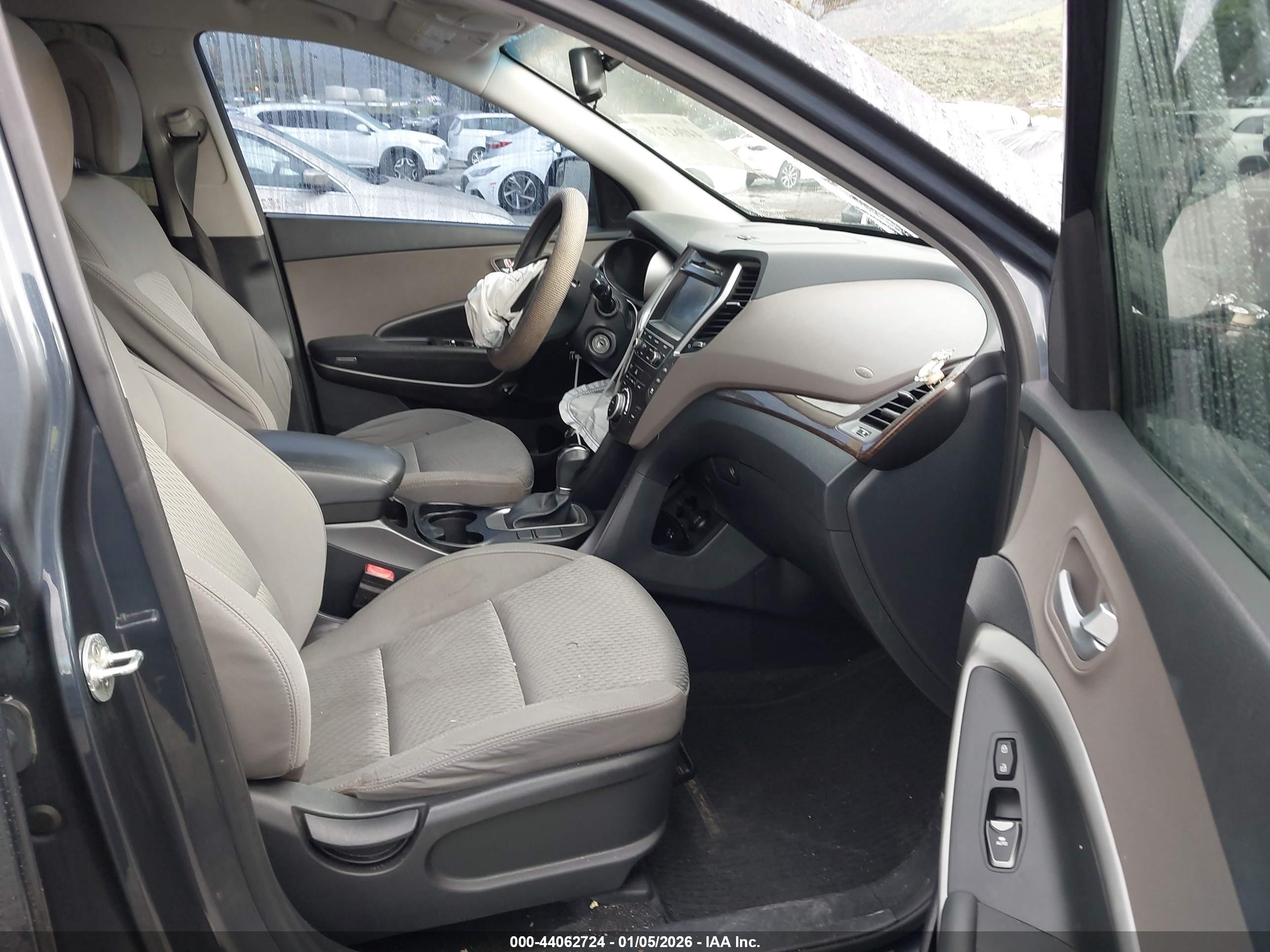 HYUNDAI SANTA image 5