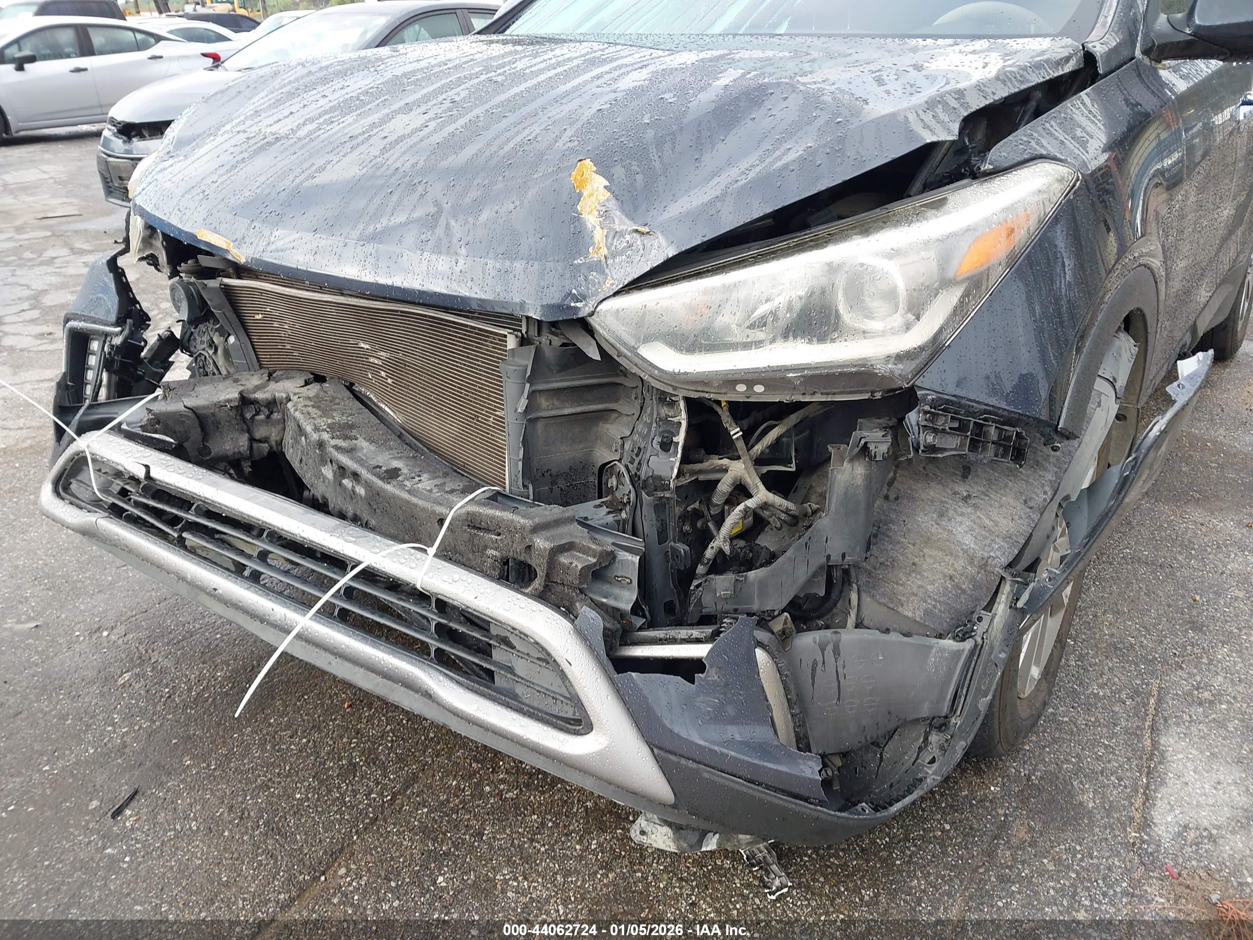 HYUNDAI SANTA image 6