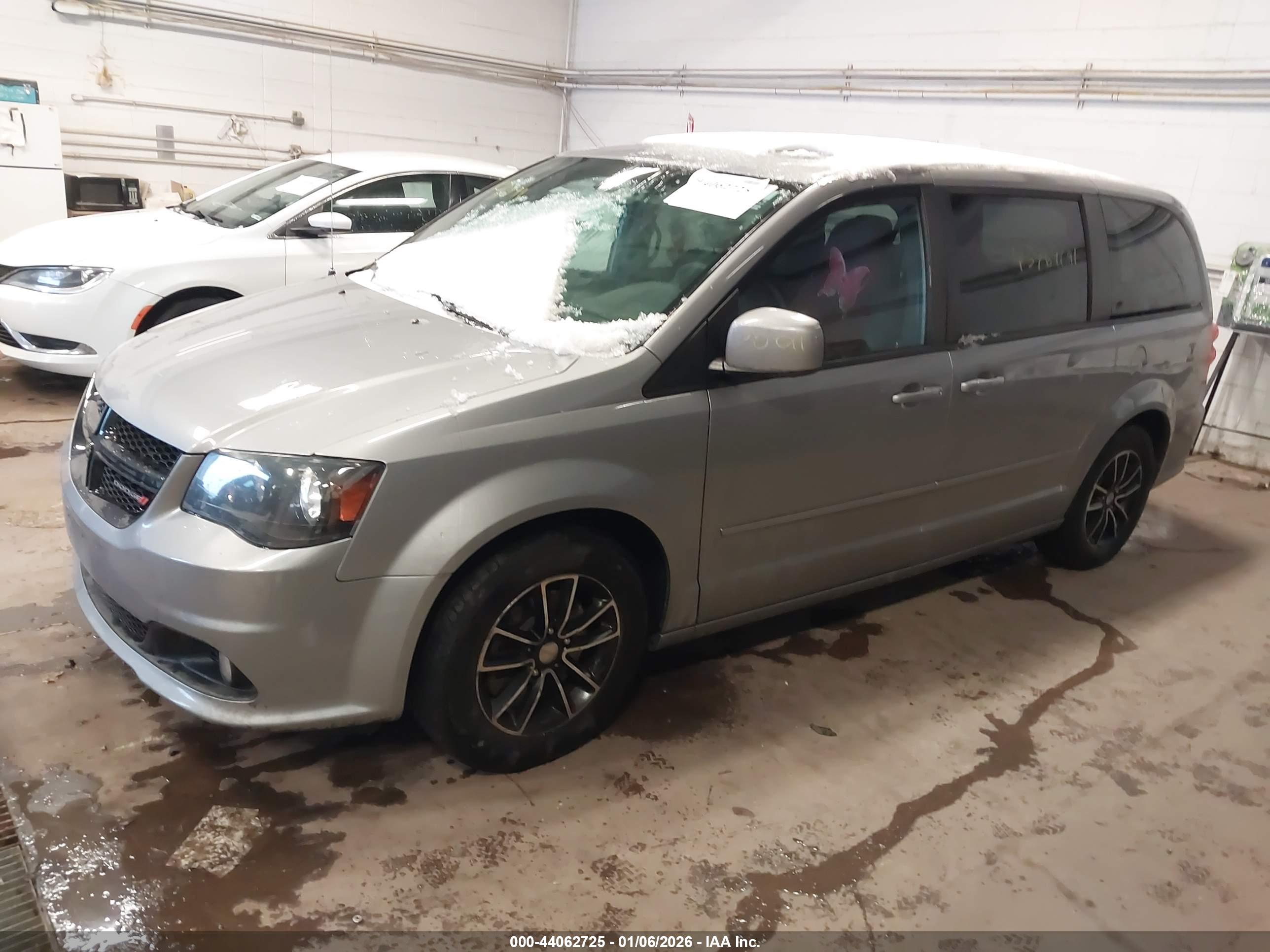 DODGE GRAND image 2