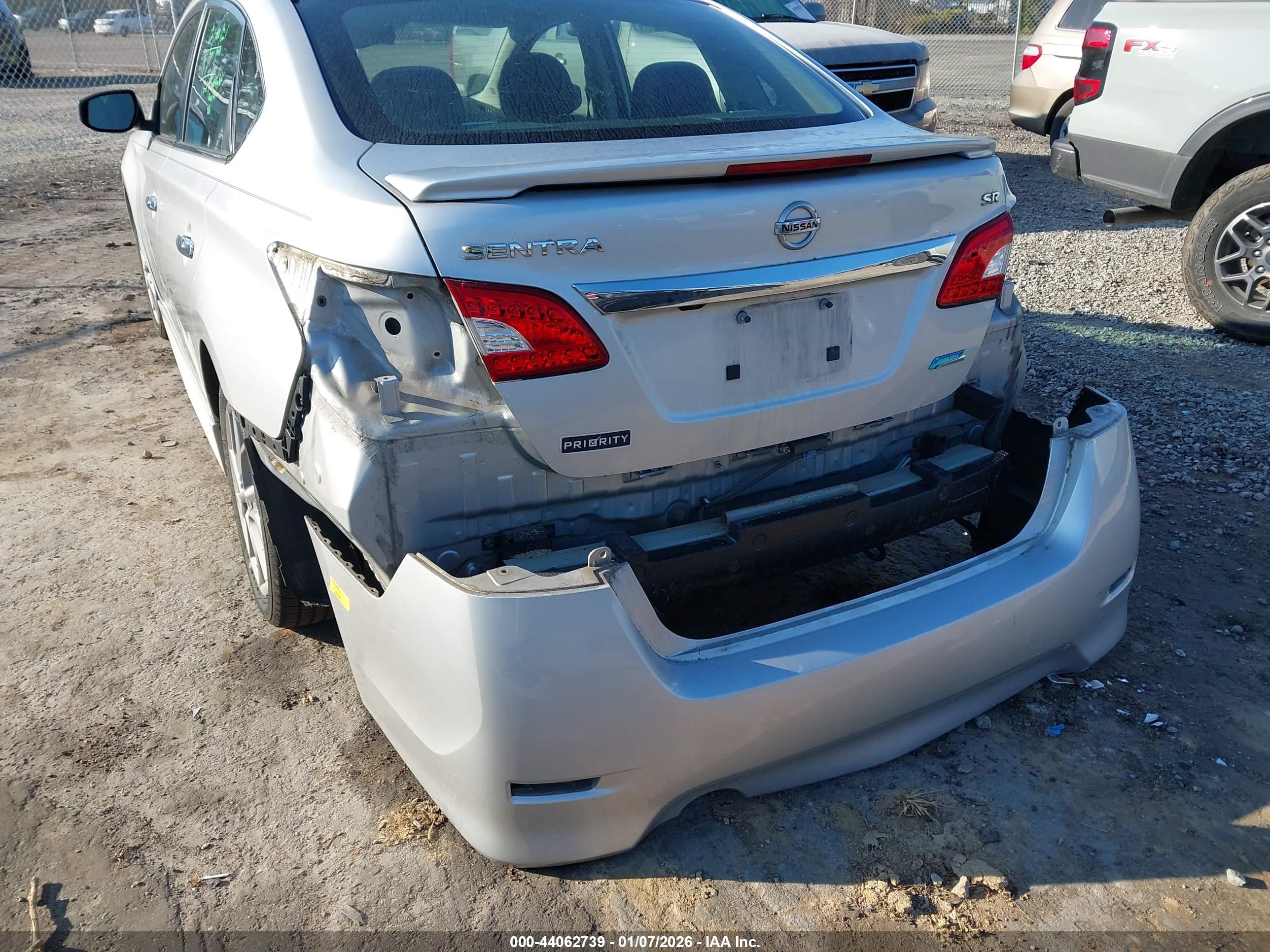 NISSAN SENTRA image 6
