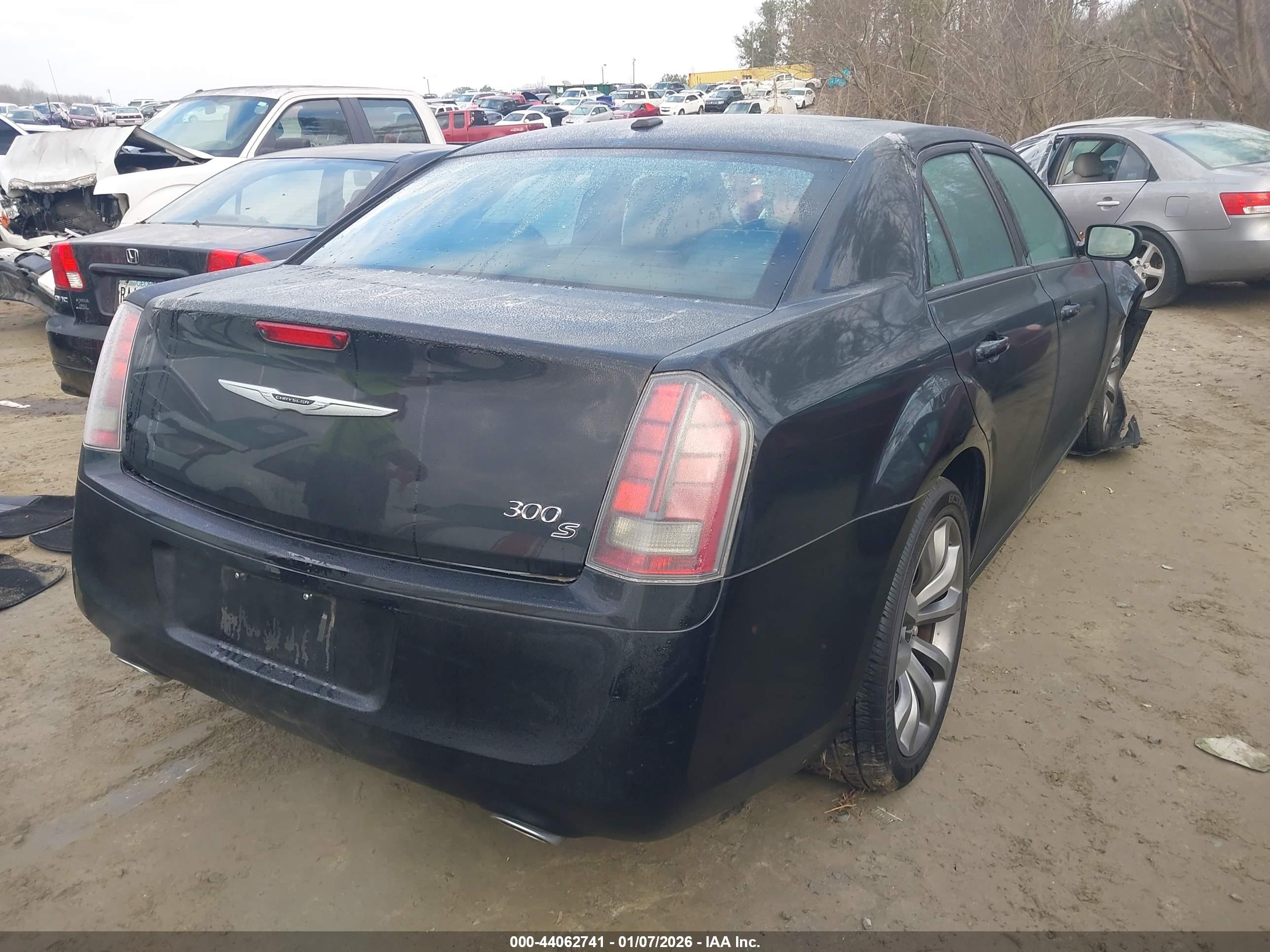 CHRYSLER 300 image 4