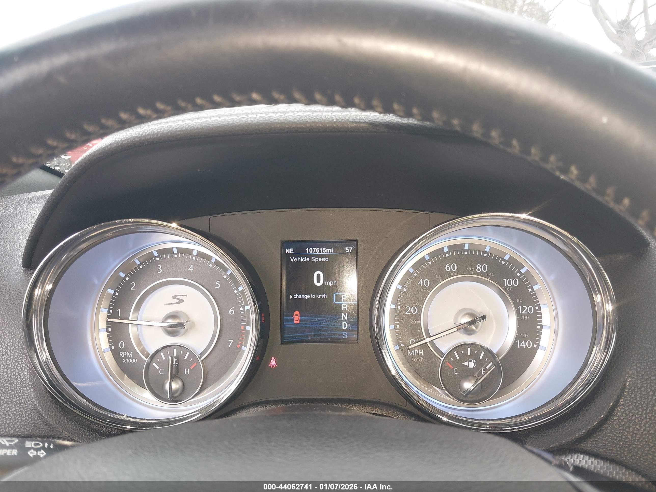 CHRYSLER 300 image 7