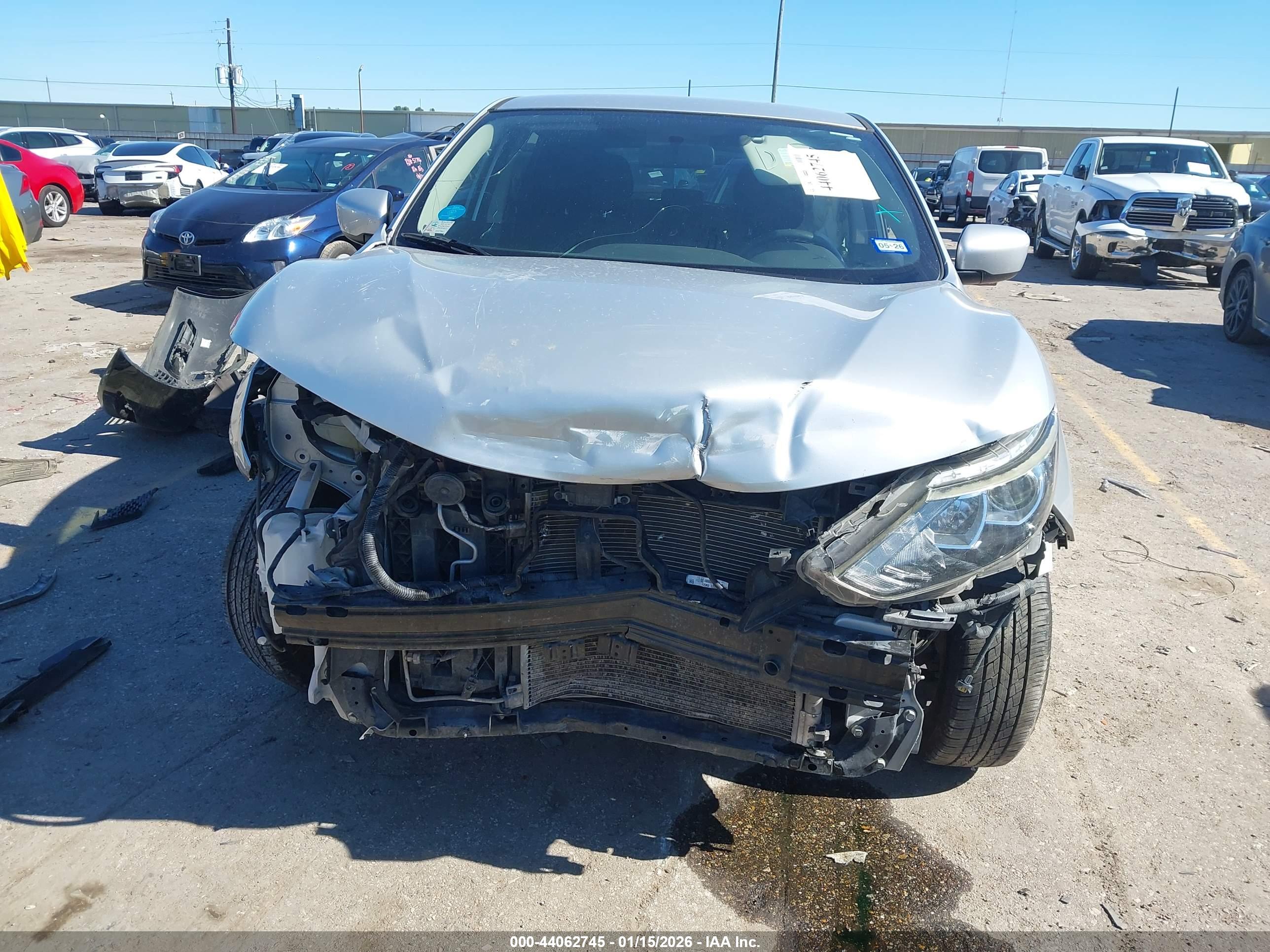NISSAN ROGUE image 6