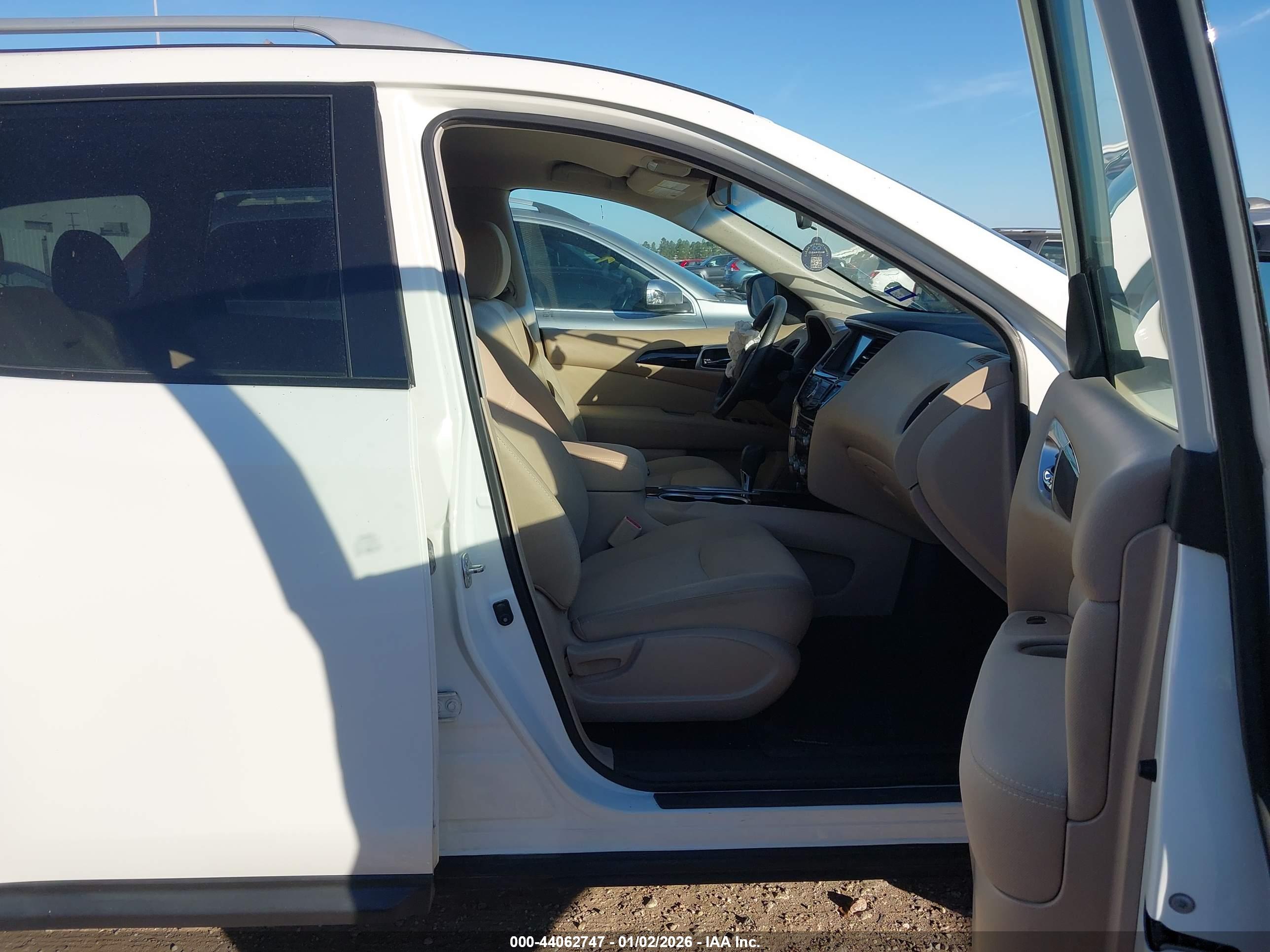 NISSAN PATHFINDER image 5