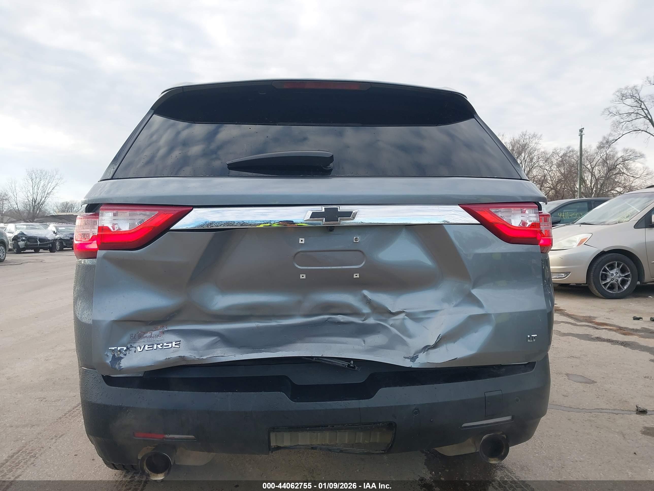 CHEVROLET TRAVERSE image 6