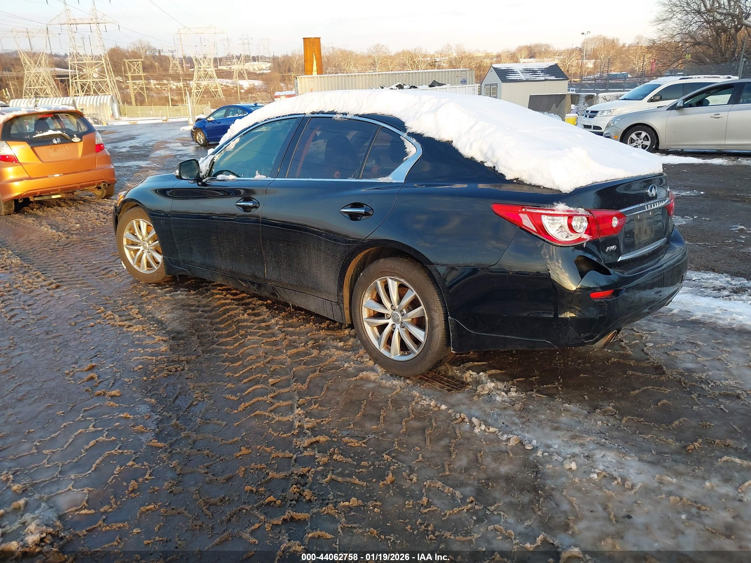 INFINITI Q50 image 3