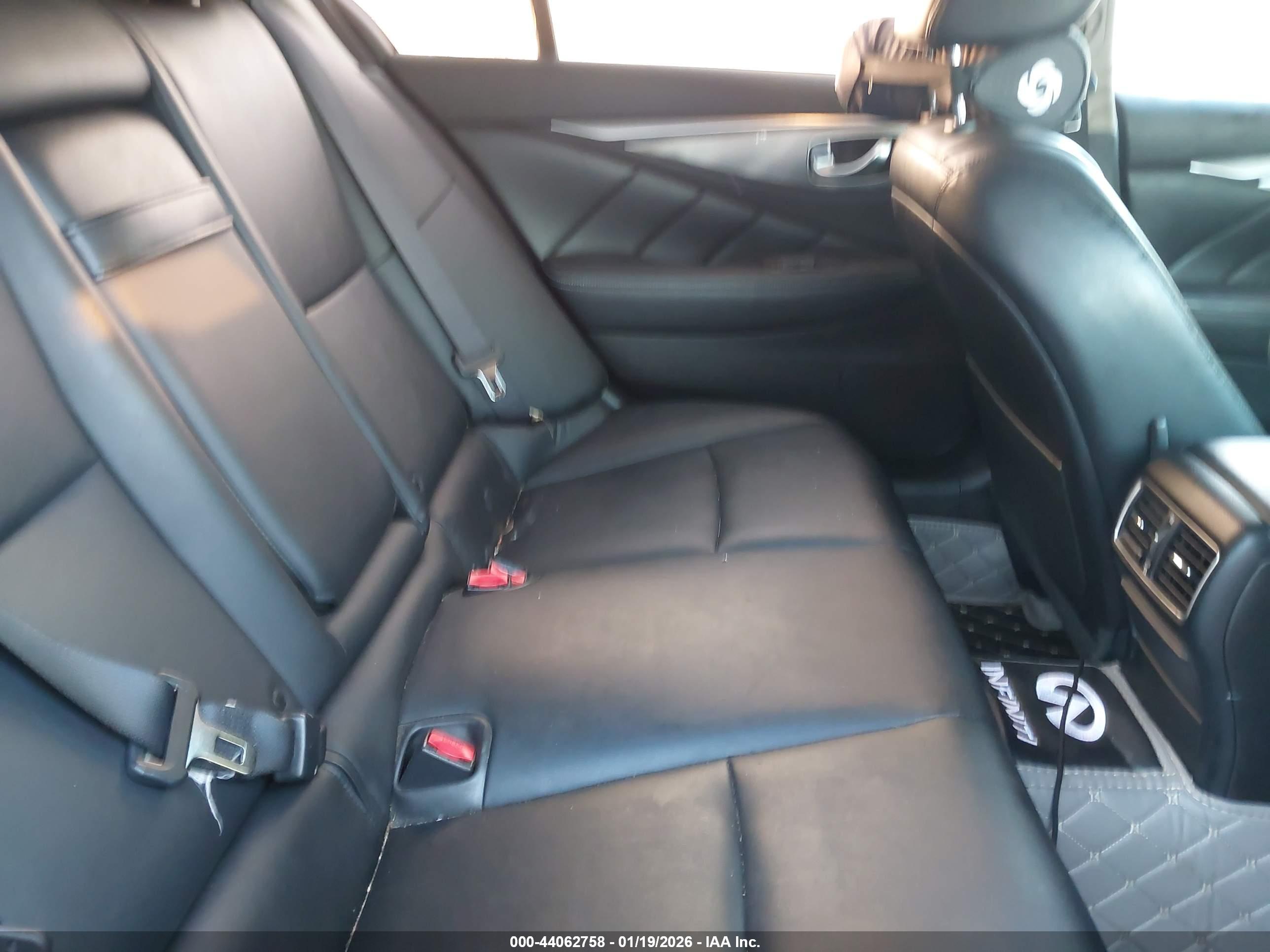 INFINITI Q50 image 8