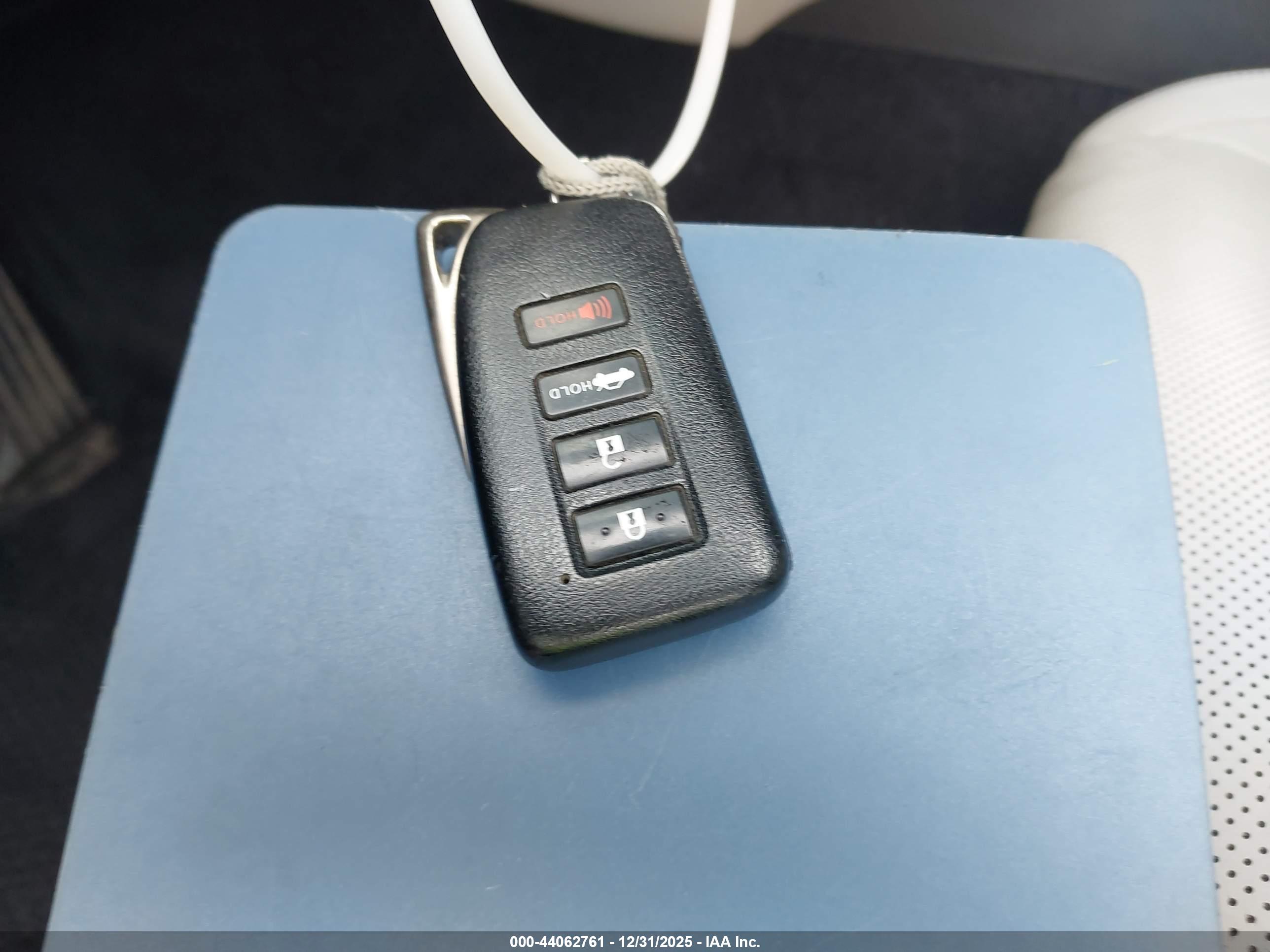 LEXUS GS image 11
