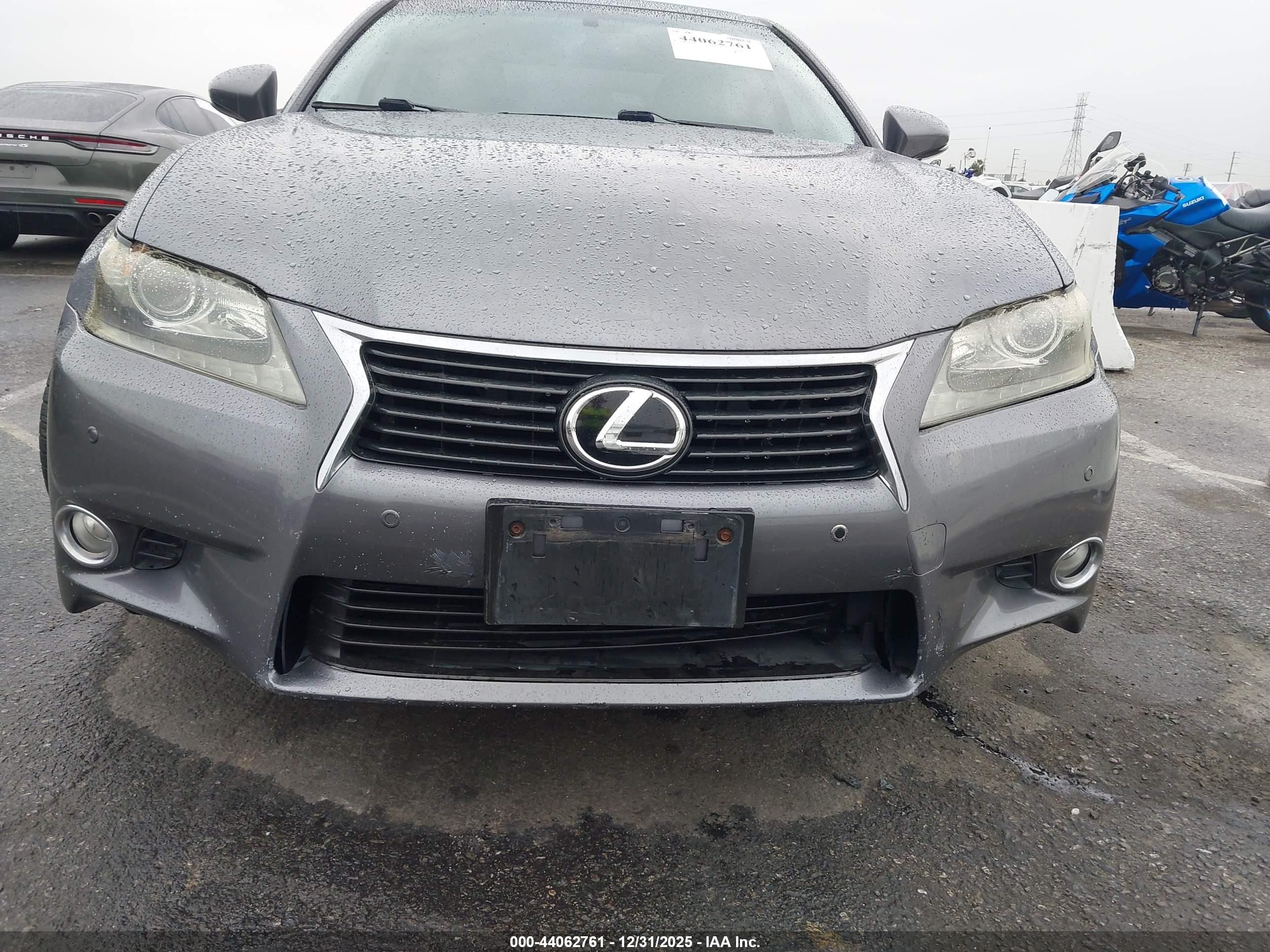 LEXUS GS image 6
