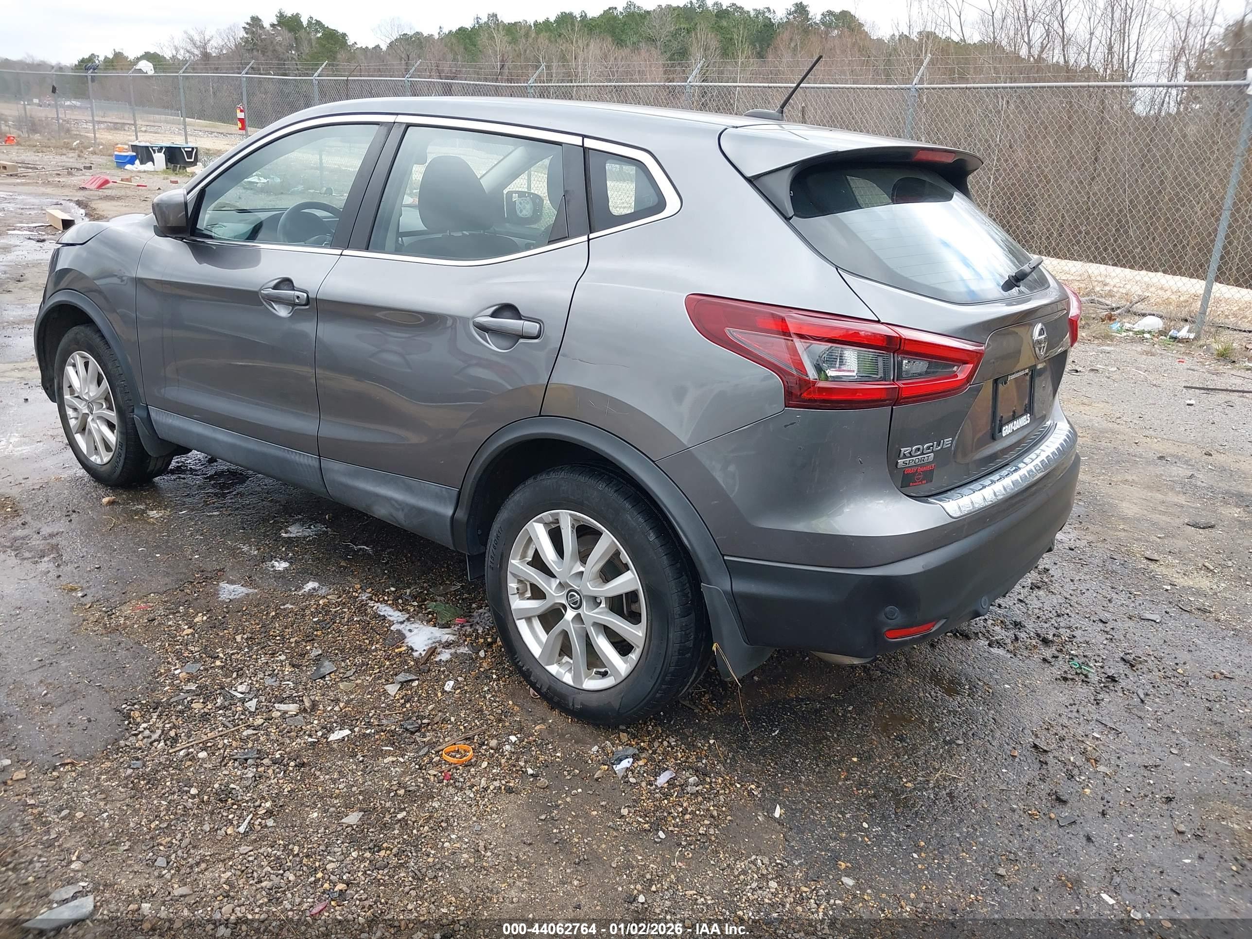 NISSAN ROGUE image 3