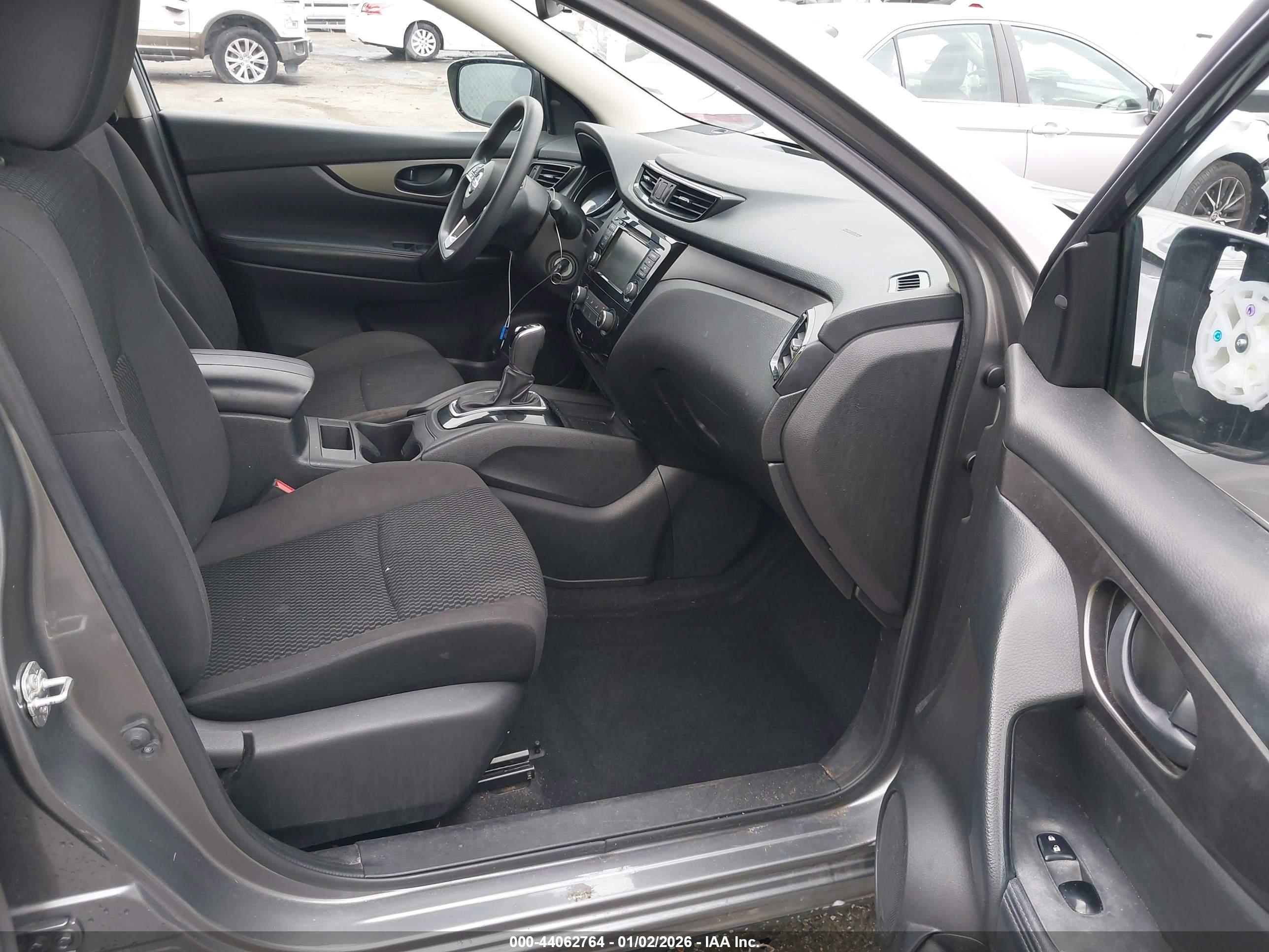 NISSAN ROGUE image 5
