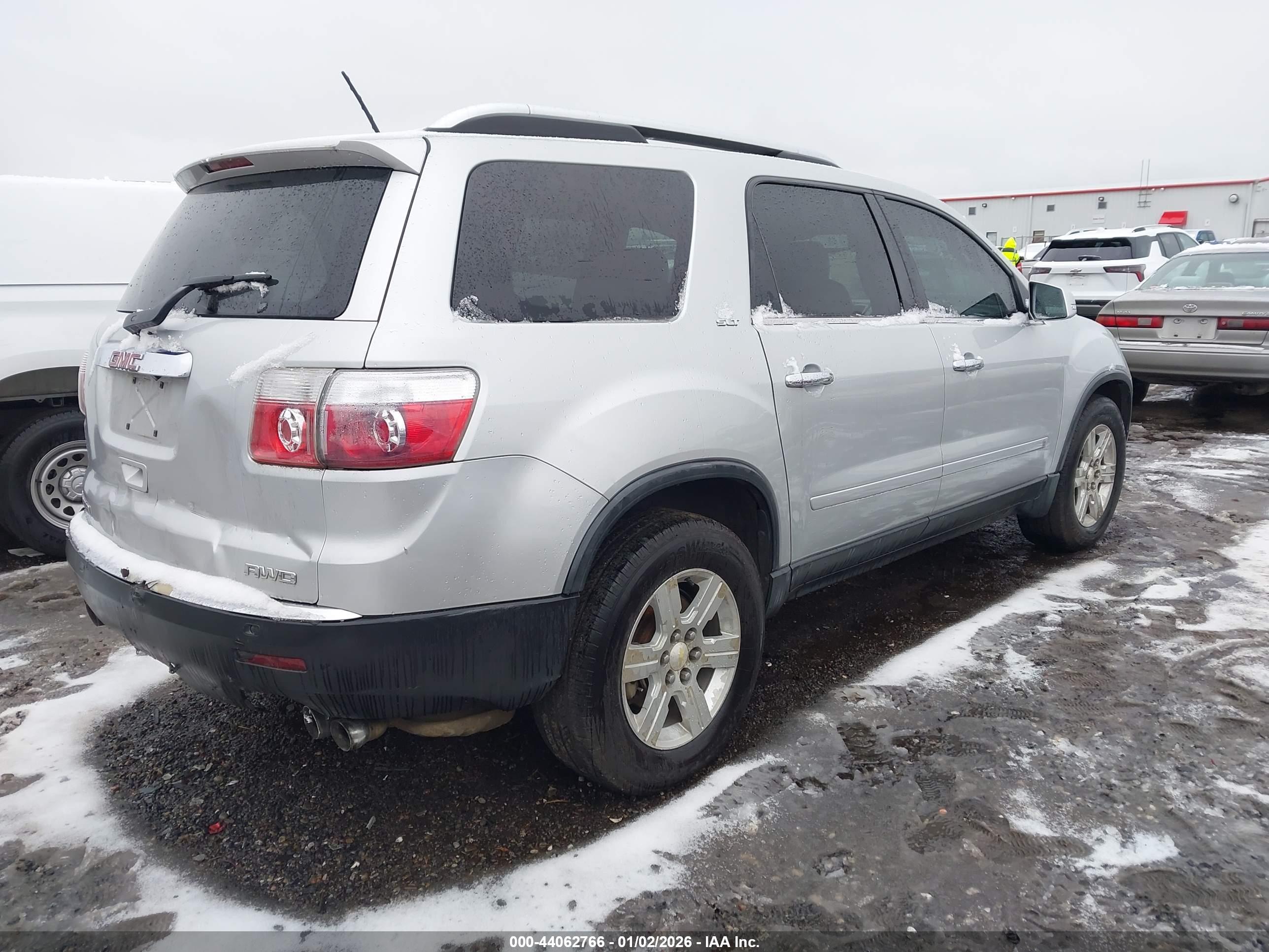 GMC ACADIA image 4