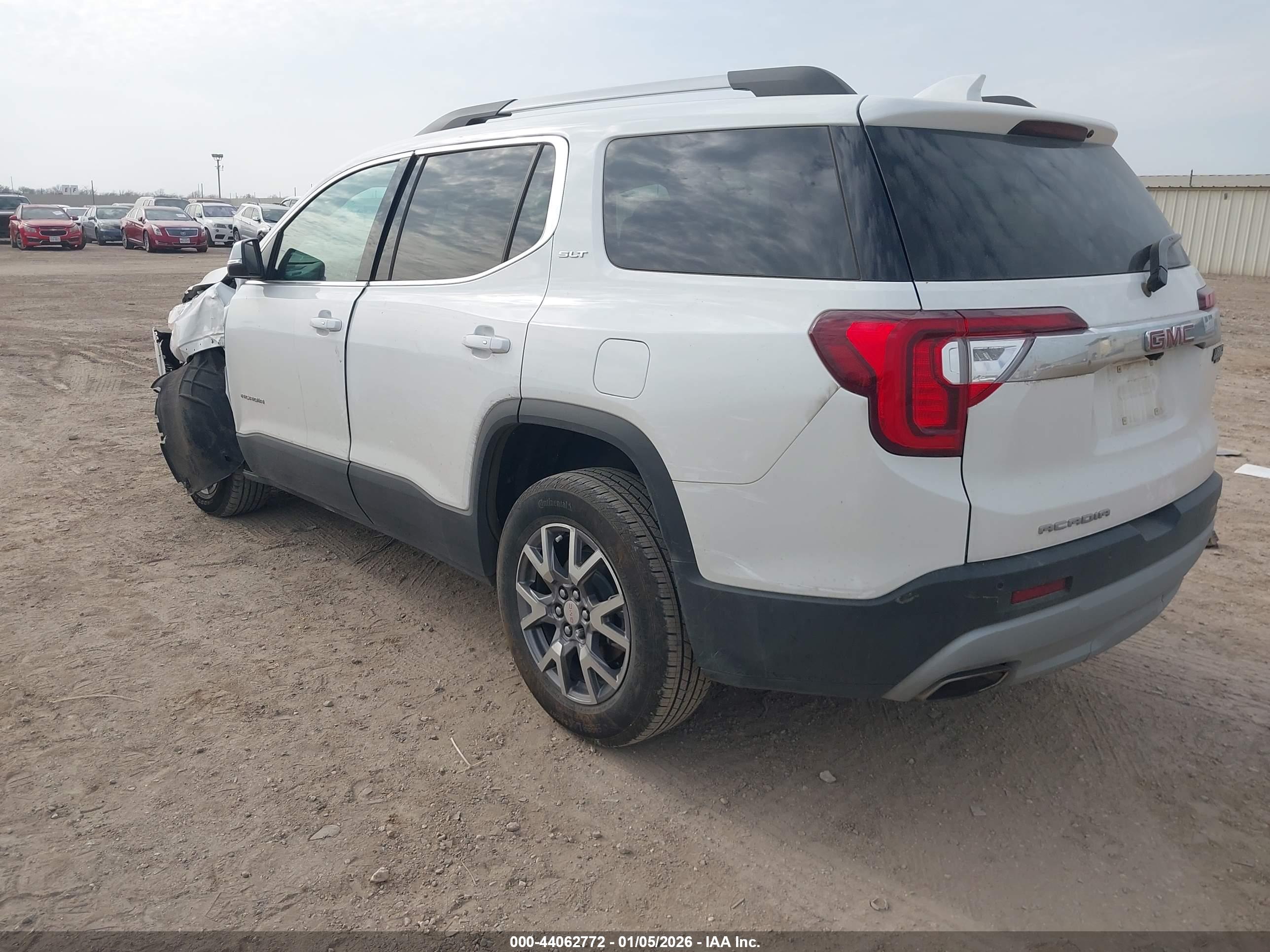 GMC ACADIA image 3
