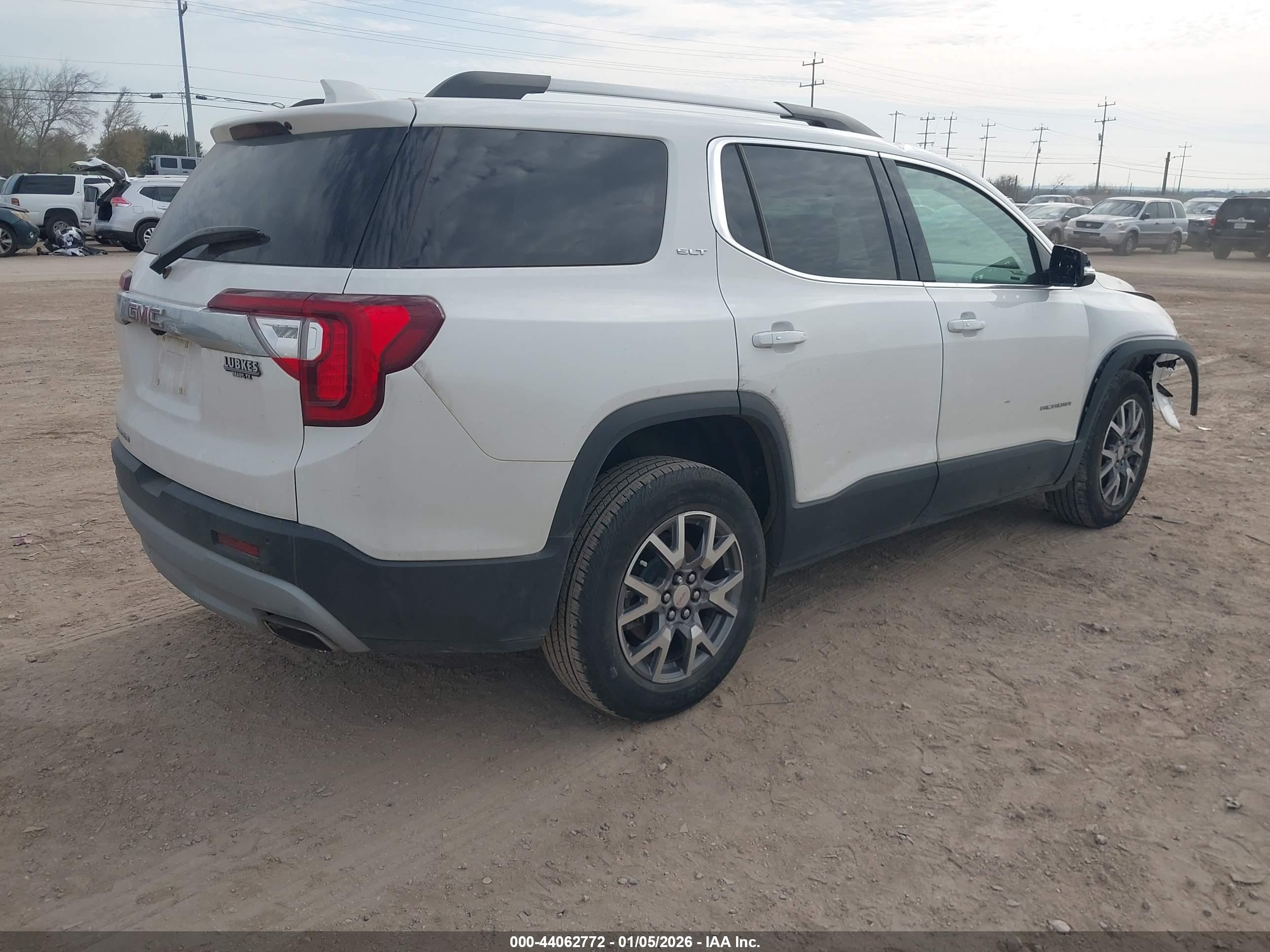 GMC ACADIA image 4