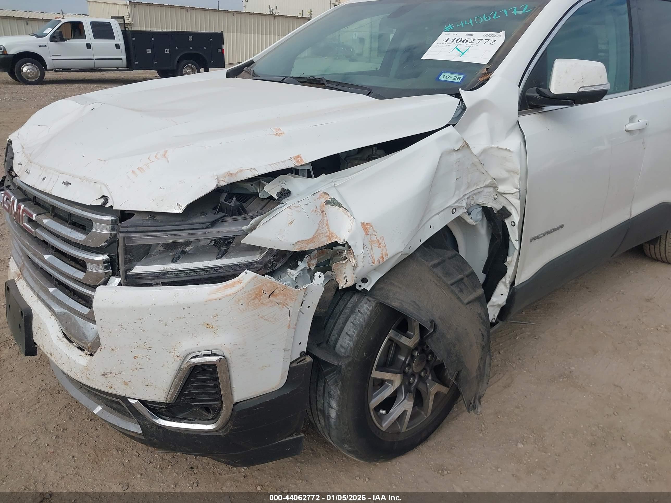GMC ACADIA image 6