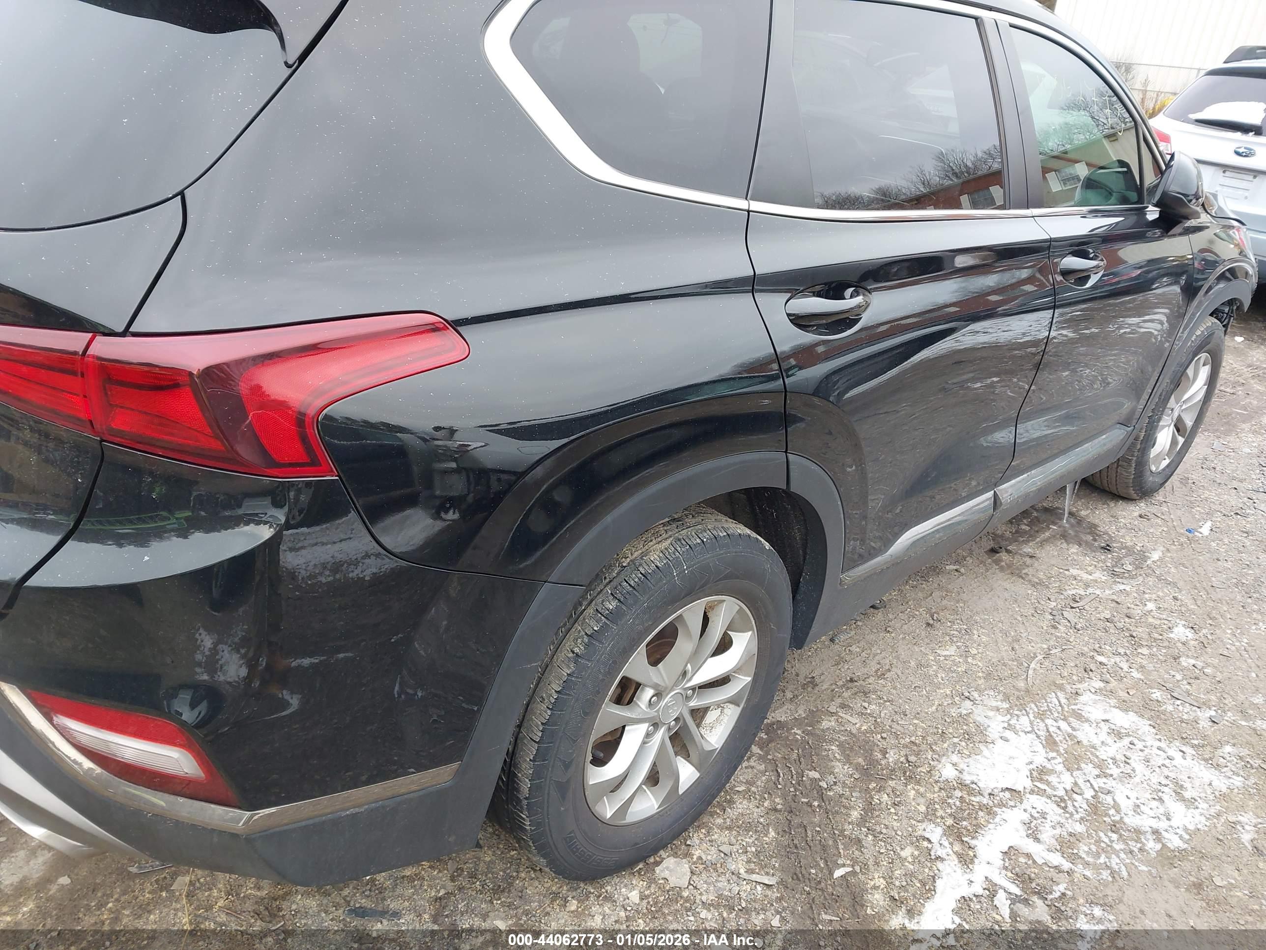 HYUNDAI SANTA image 4