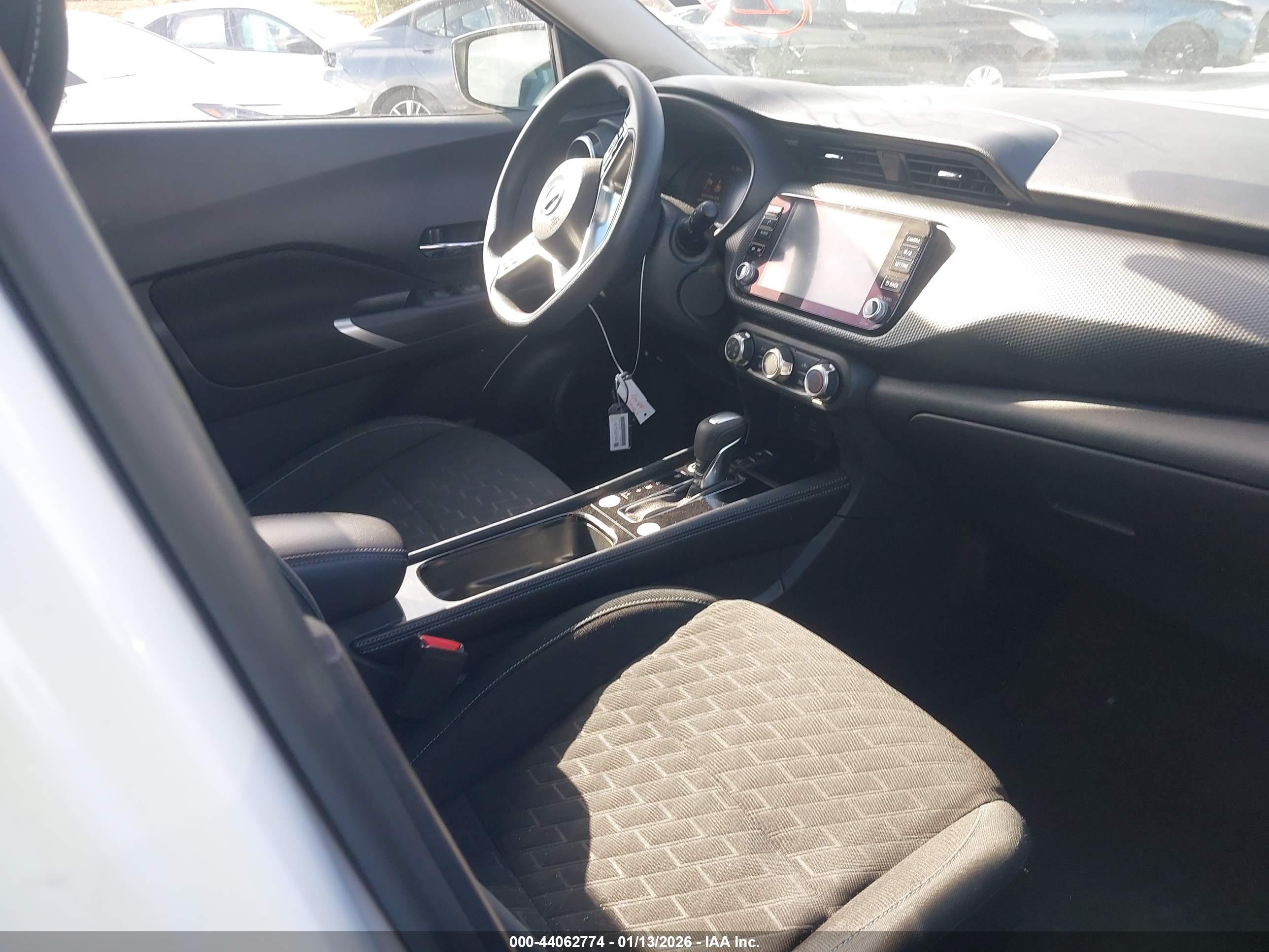 NISSAN KICKS image 5