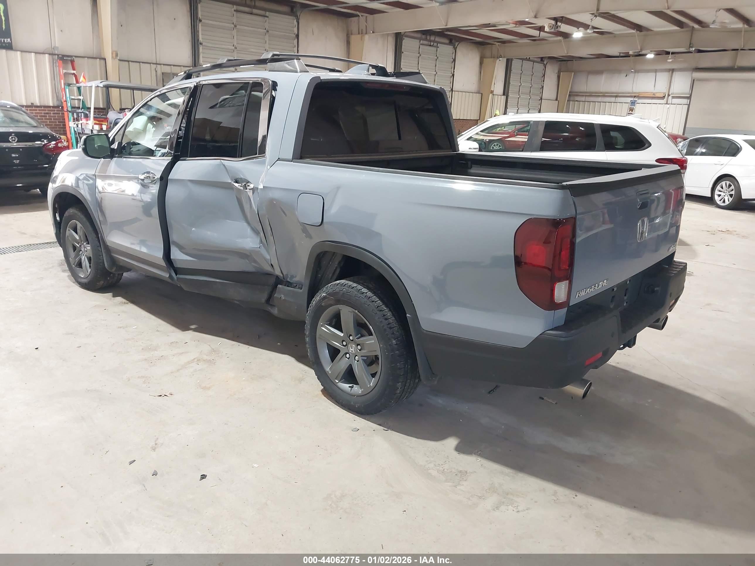 HONDA RIDGELINE image 3
