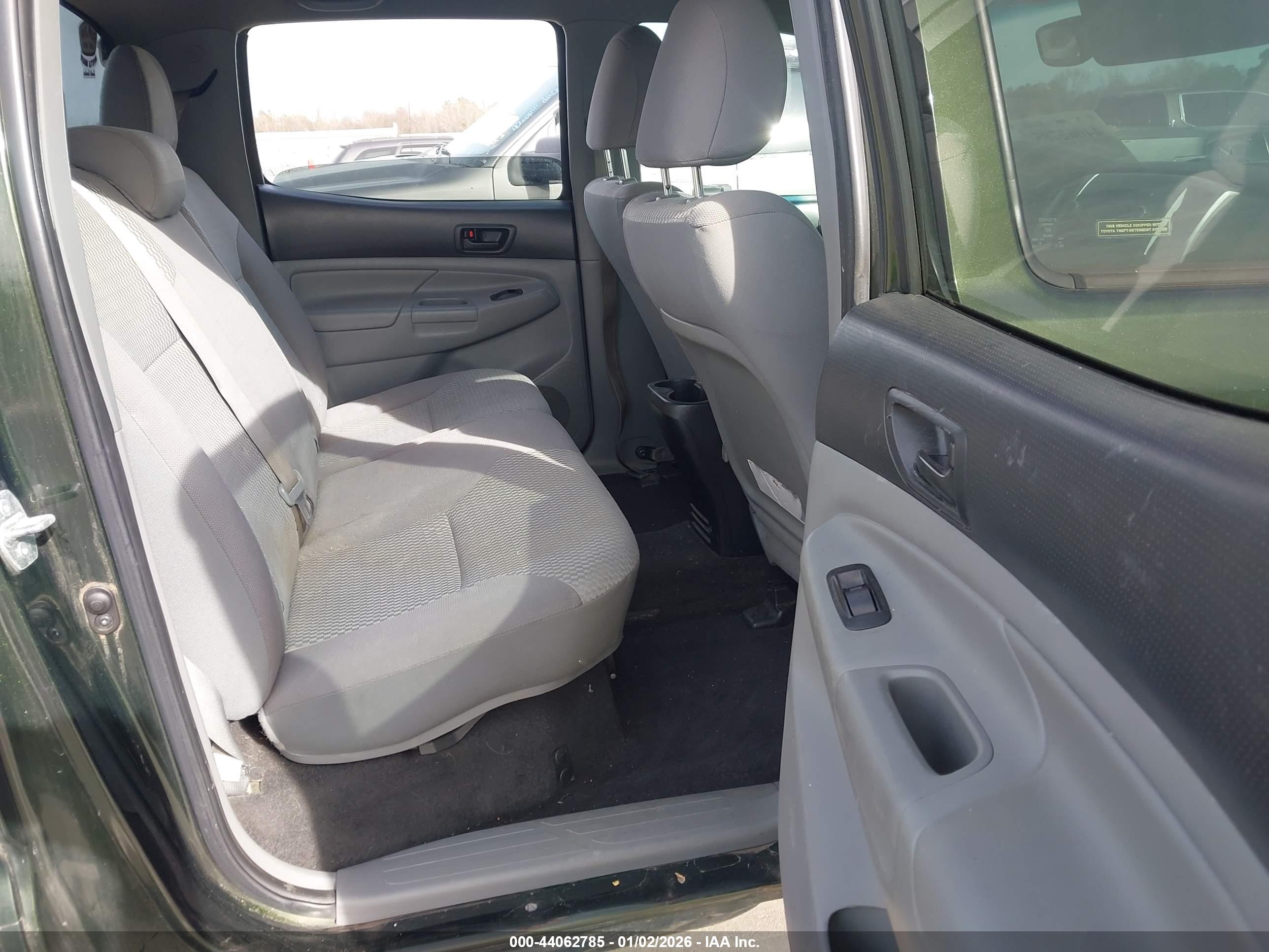 TOYOTA TACOMA image 8
