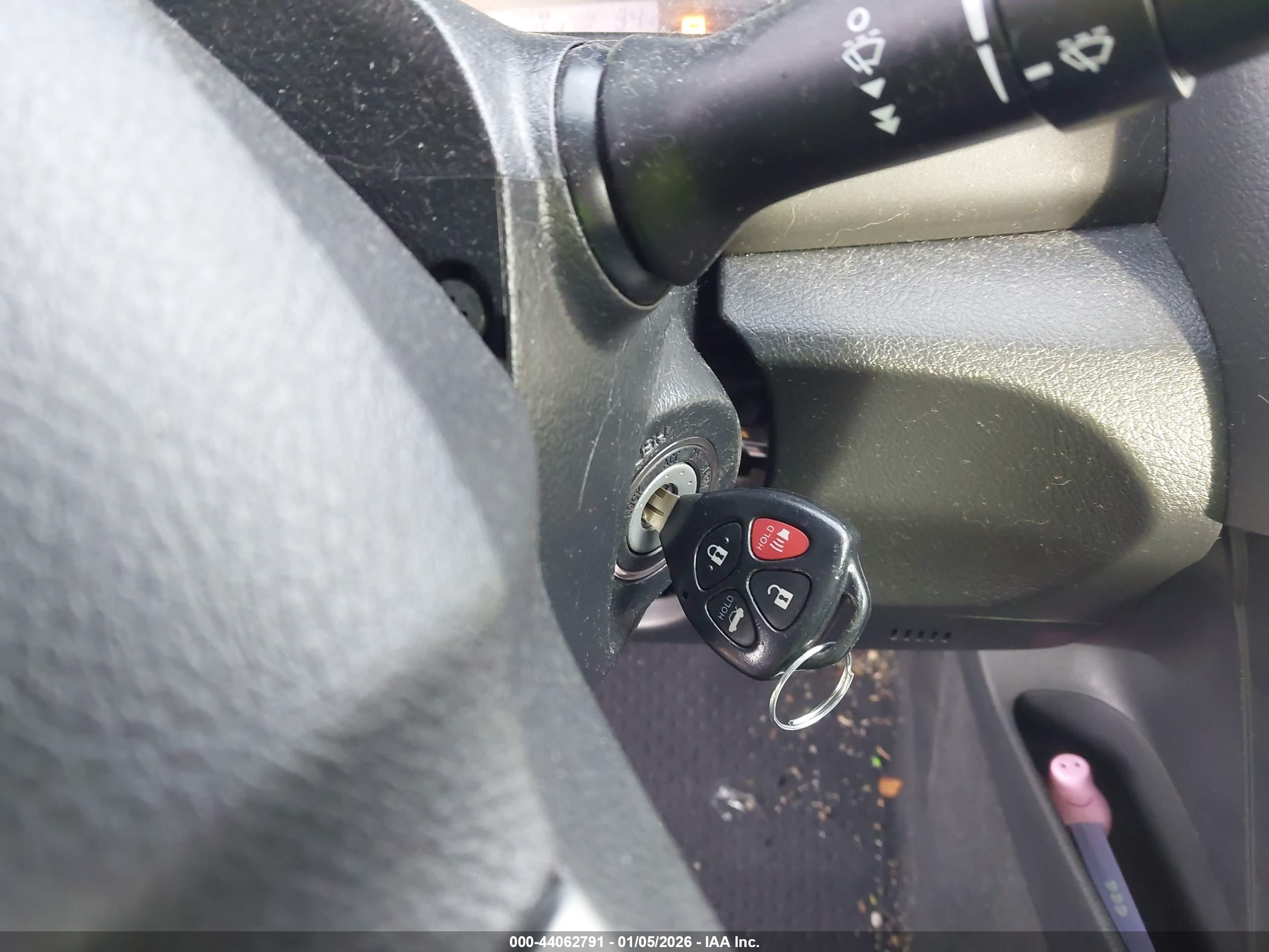 TOYOTA CAMRY image 11
