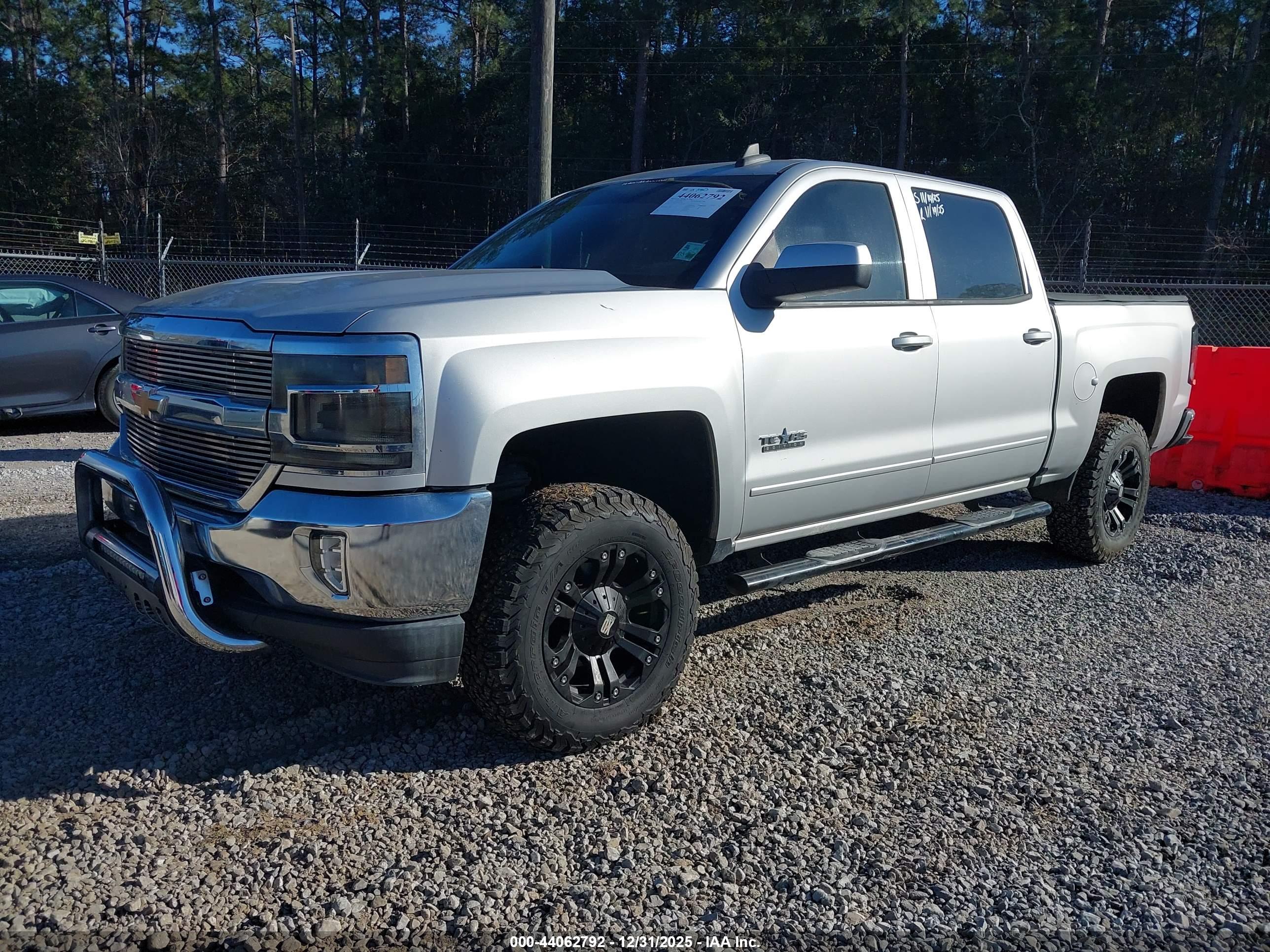 CHEVROLET SILVERADO image 2