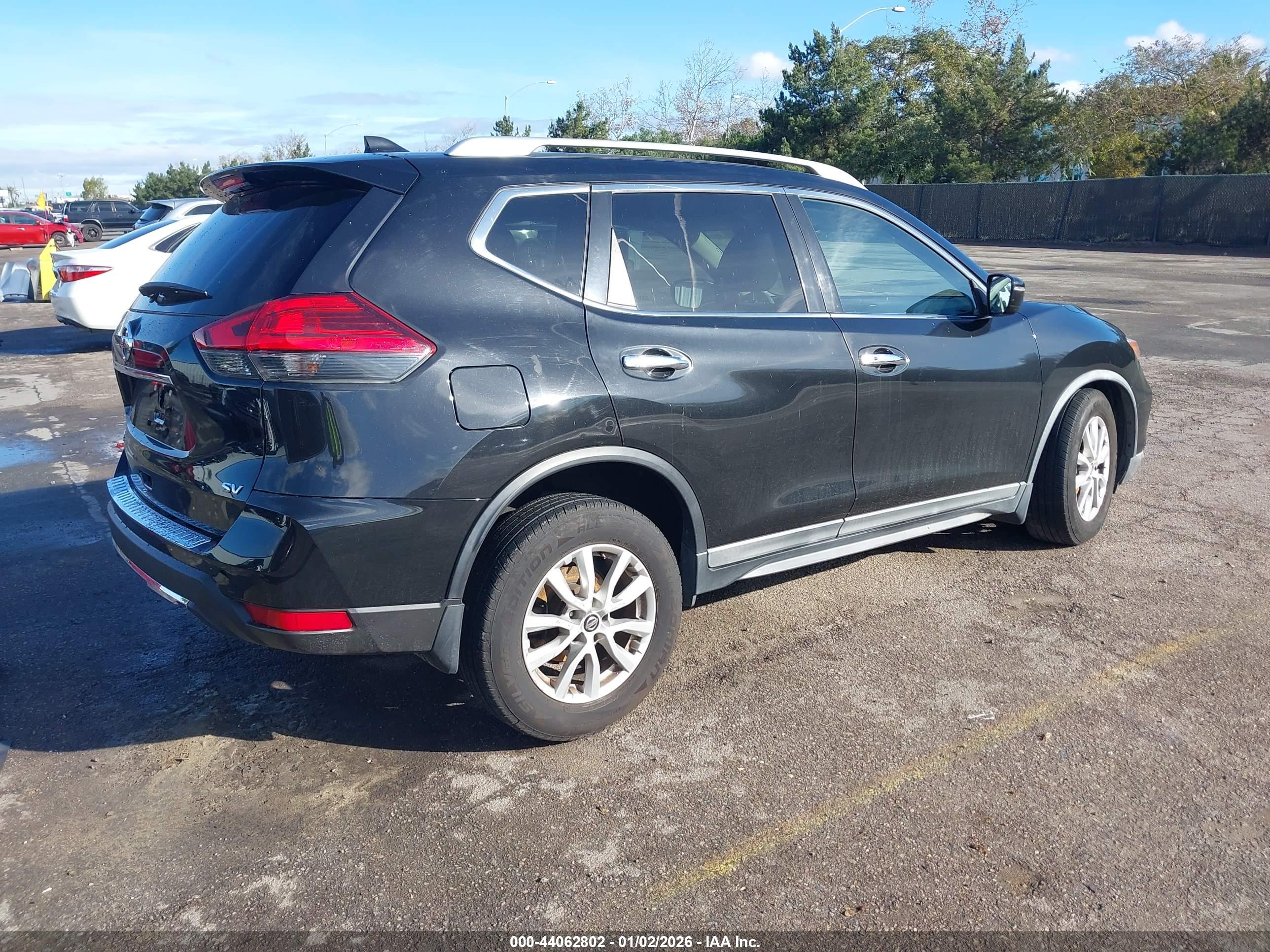 NISSAN ROGUE image 4