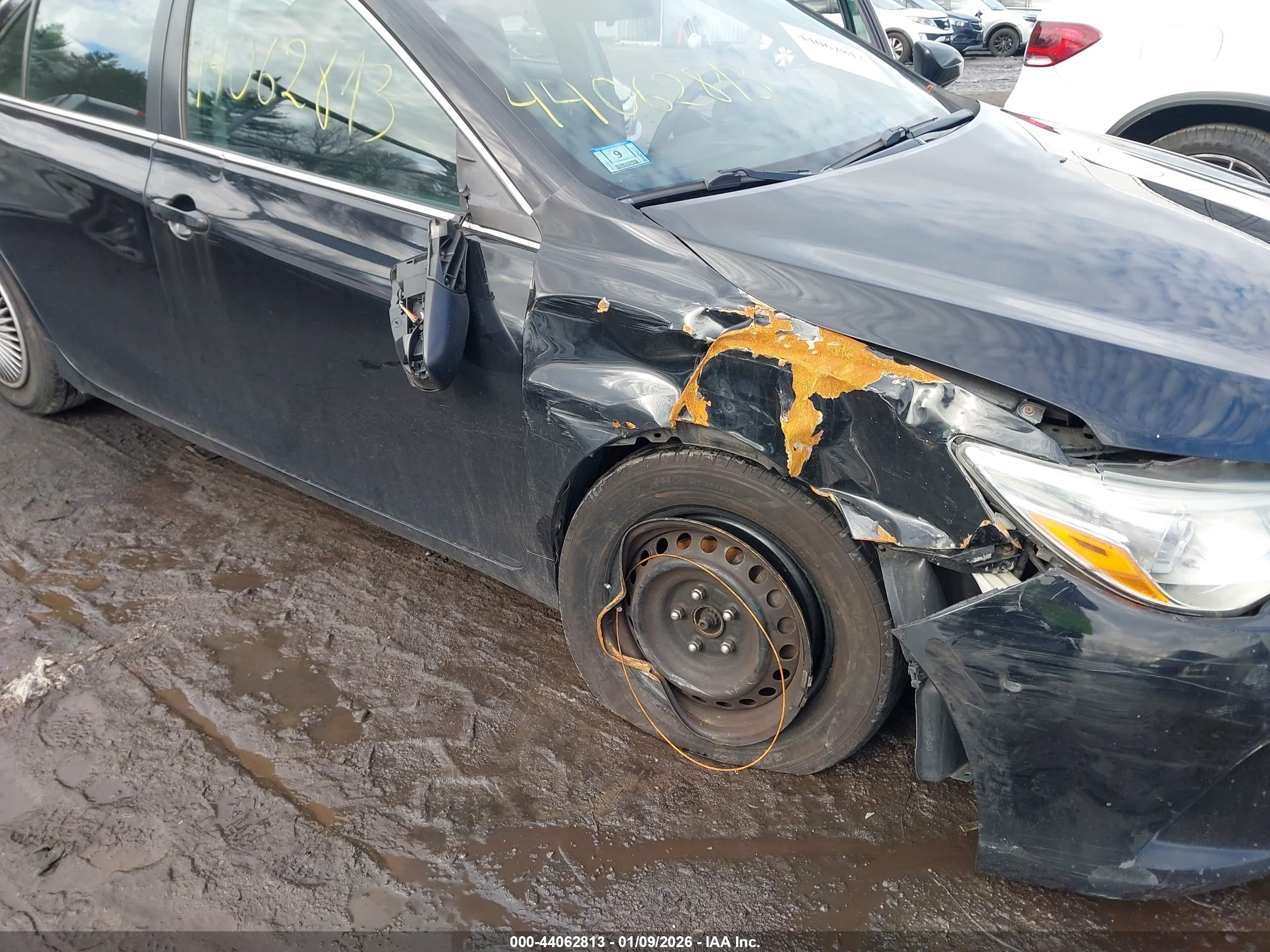 TOYOTA CAMRY image 6