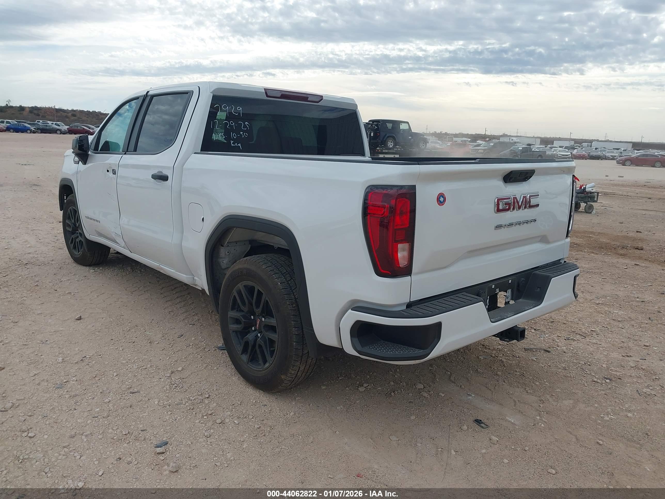 GMC SIERRA image 3