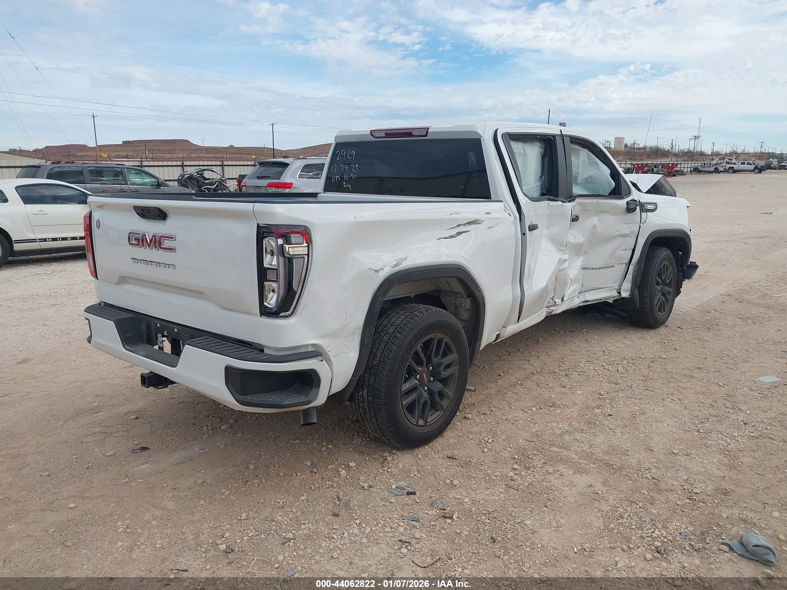 GMC SIERRA image 4