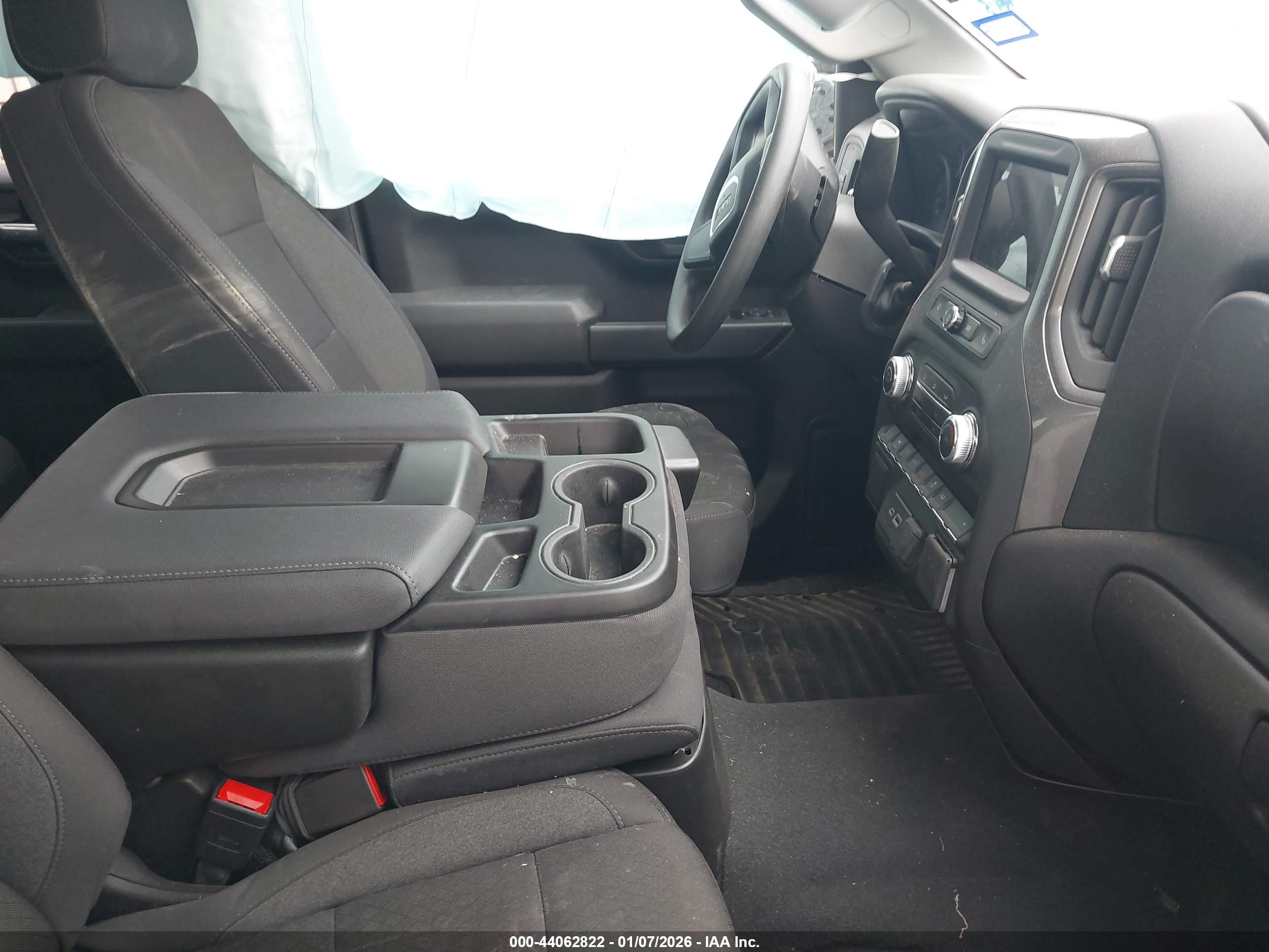 GMC SIERRA image 5
