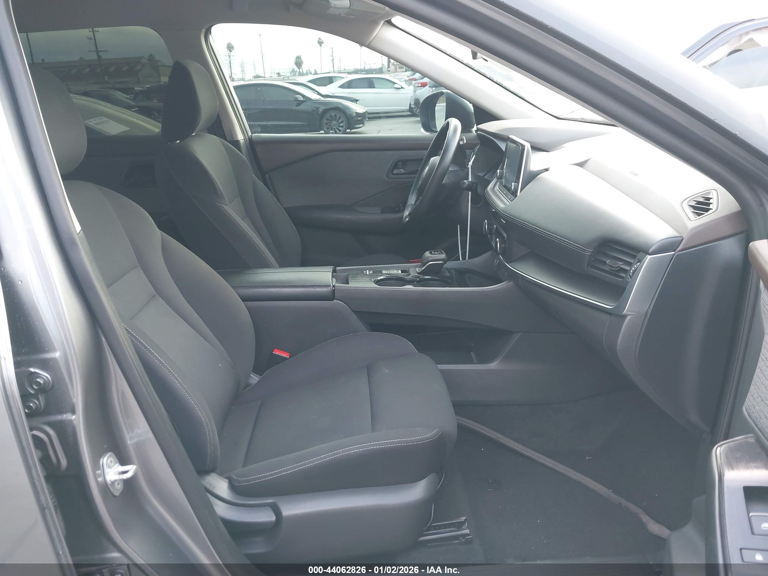 NISSAN ROGUE image 5