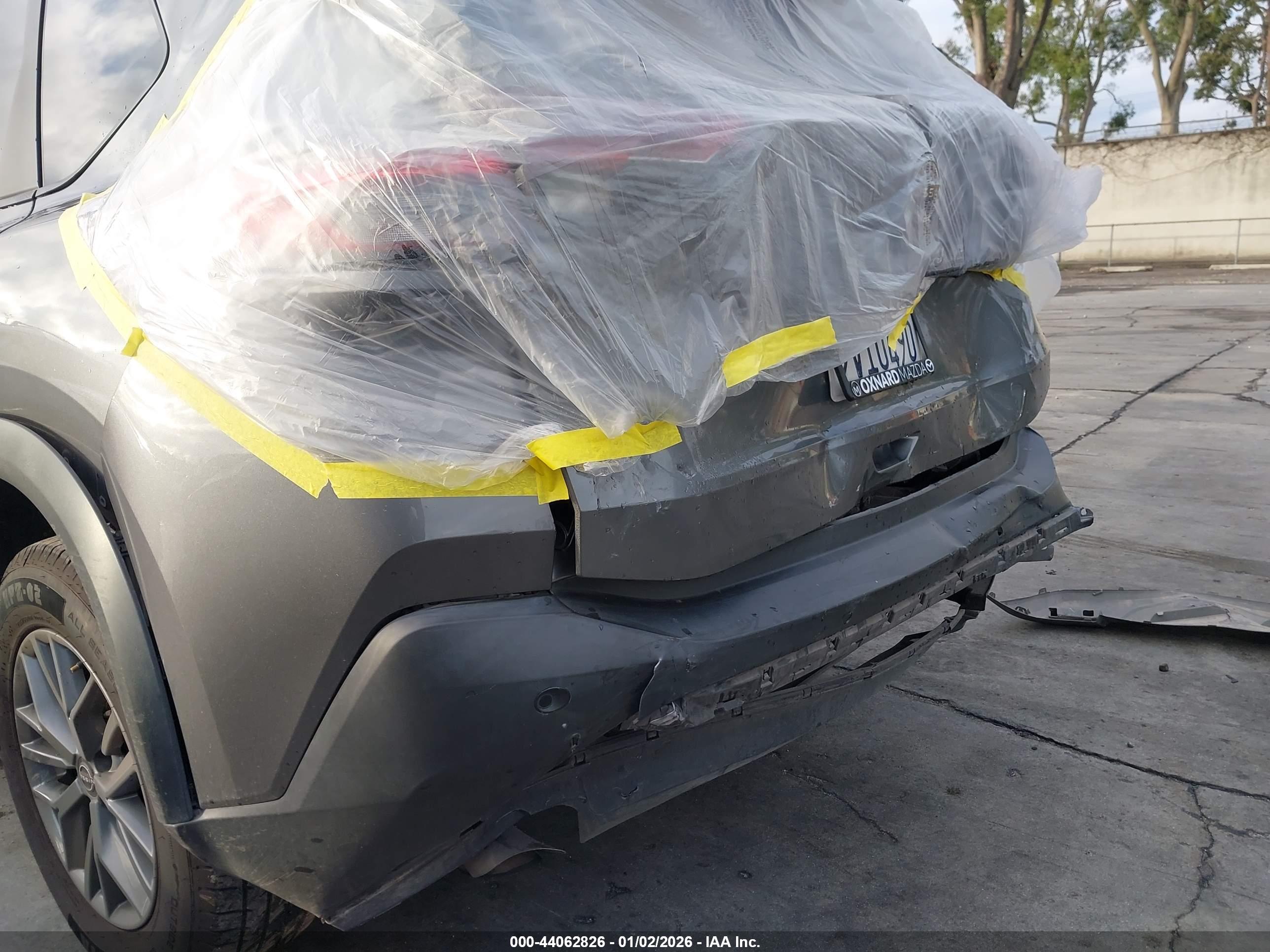 NISSAN ROGUE image 6