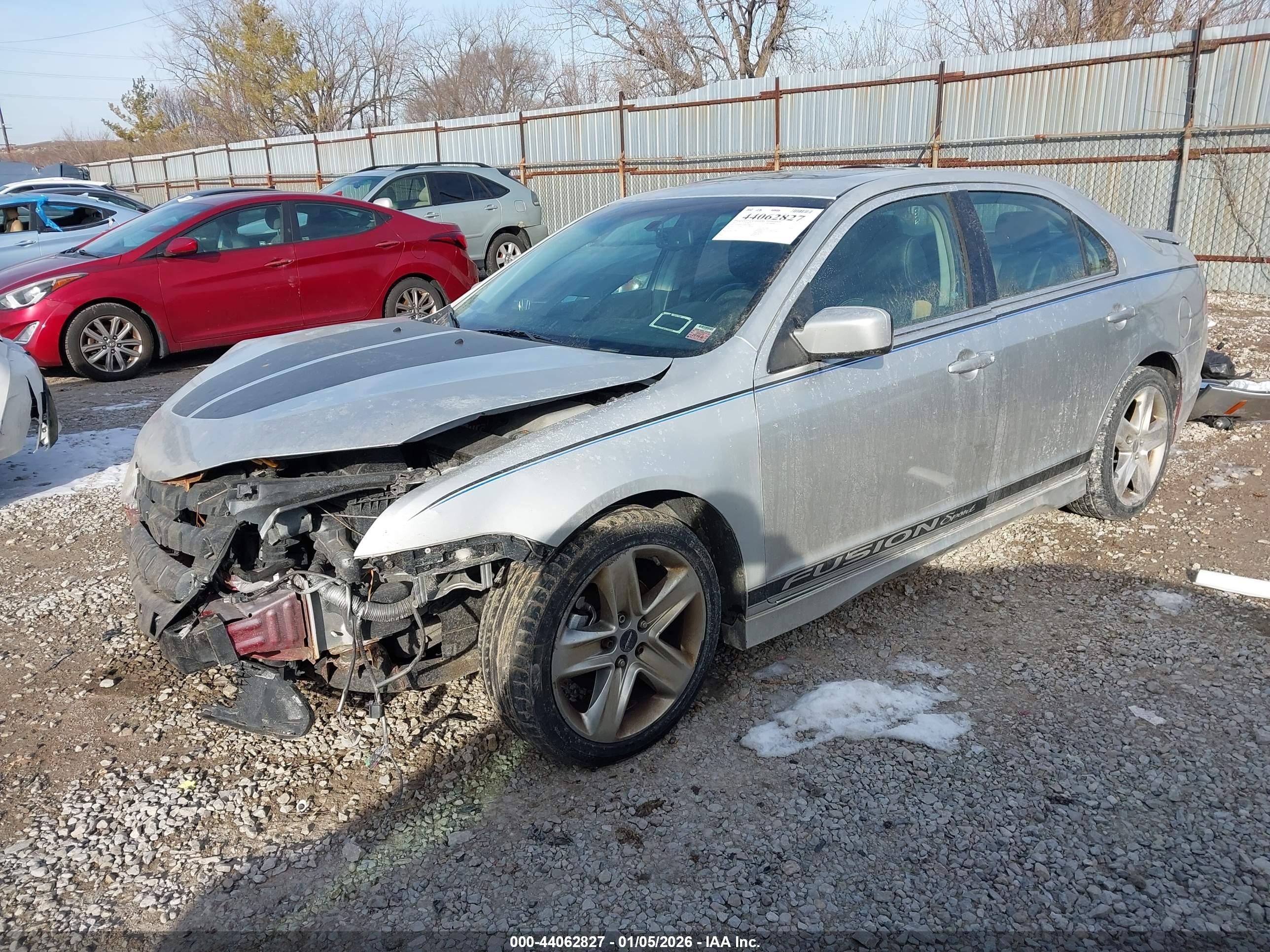 FORD FUSION image 2