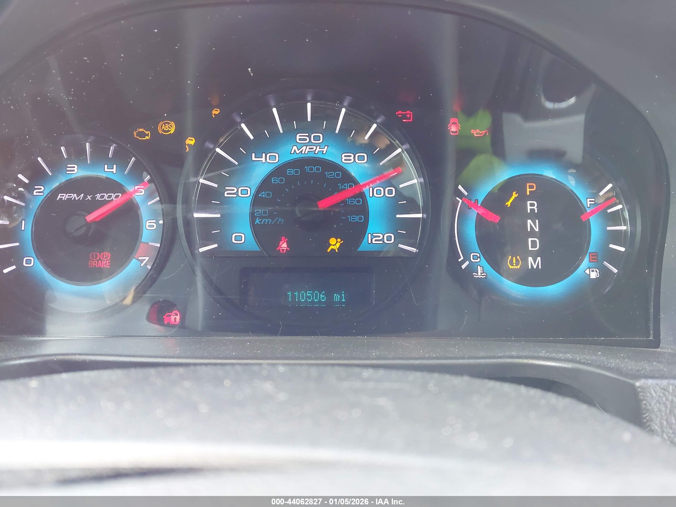 FORD FUSION image 7