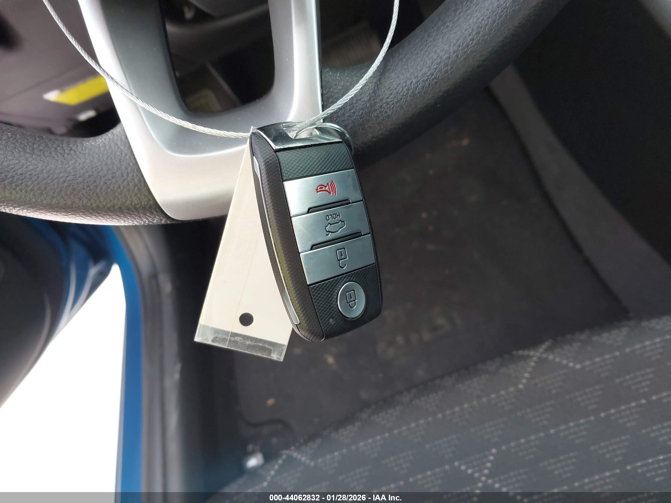 KIA RIO image 11