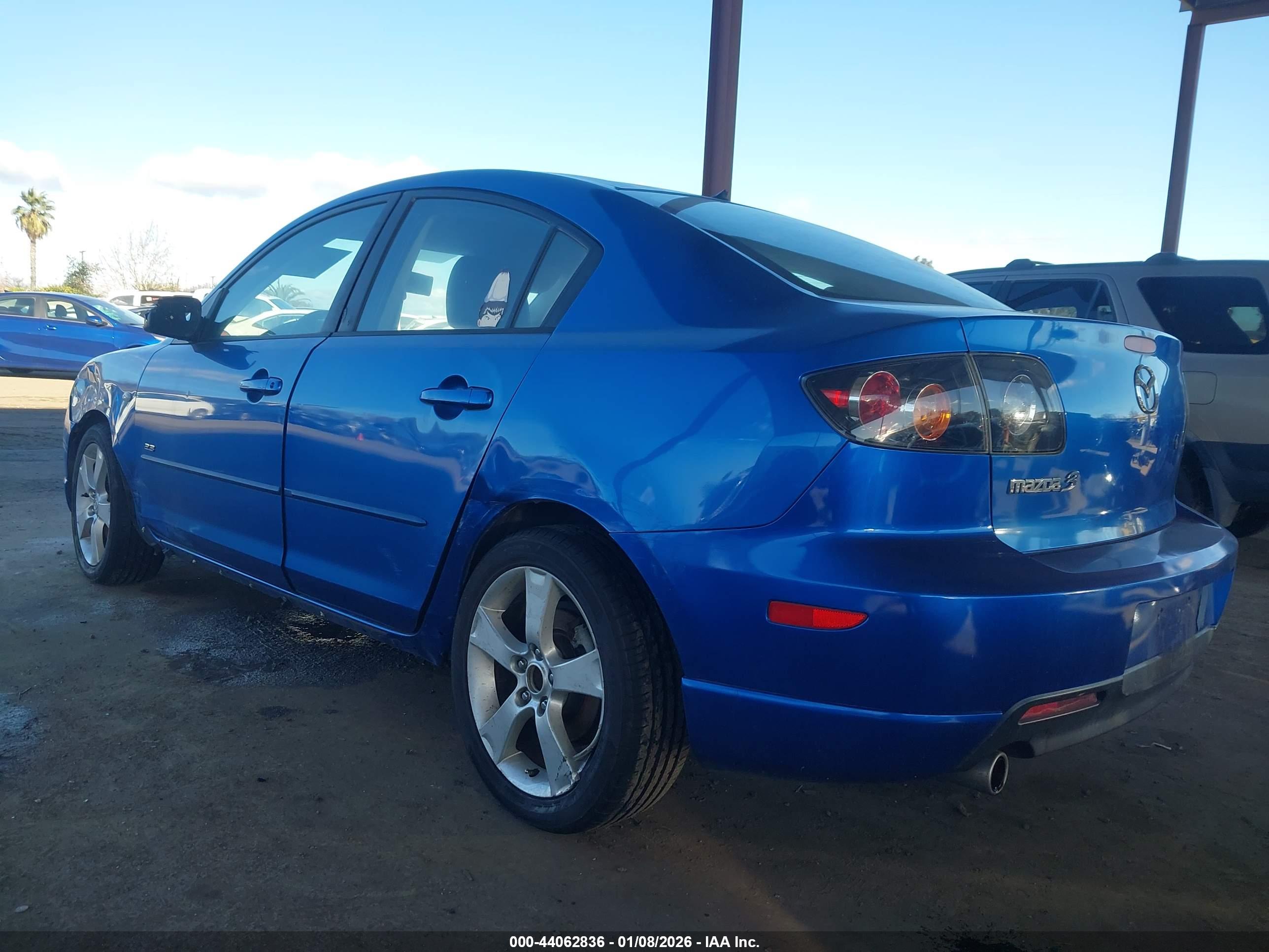 MAZDA MAZDA3 image 3
