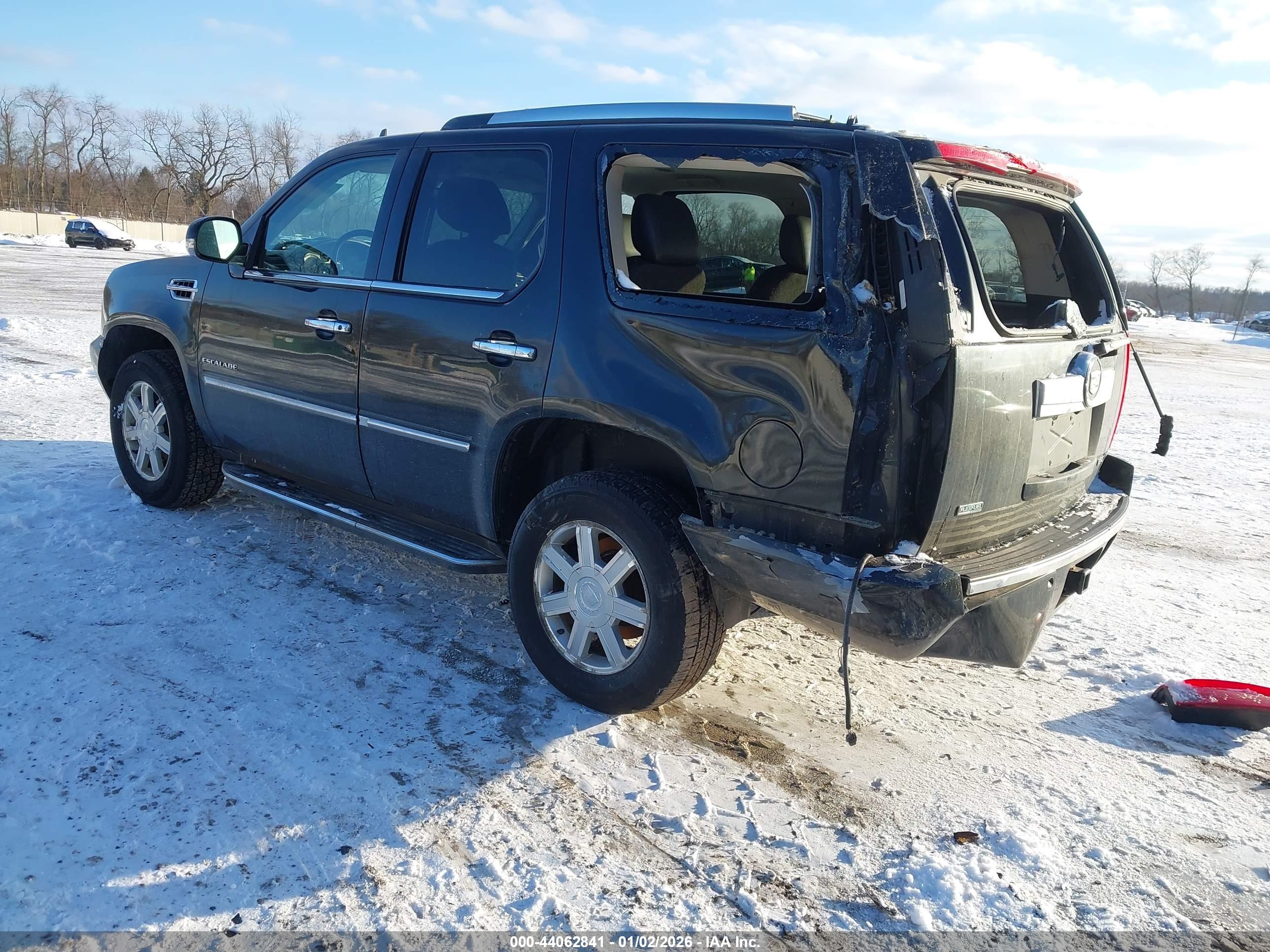 CADILLAC ESCALADE image 3