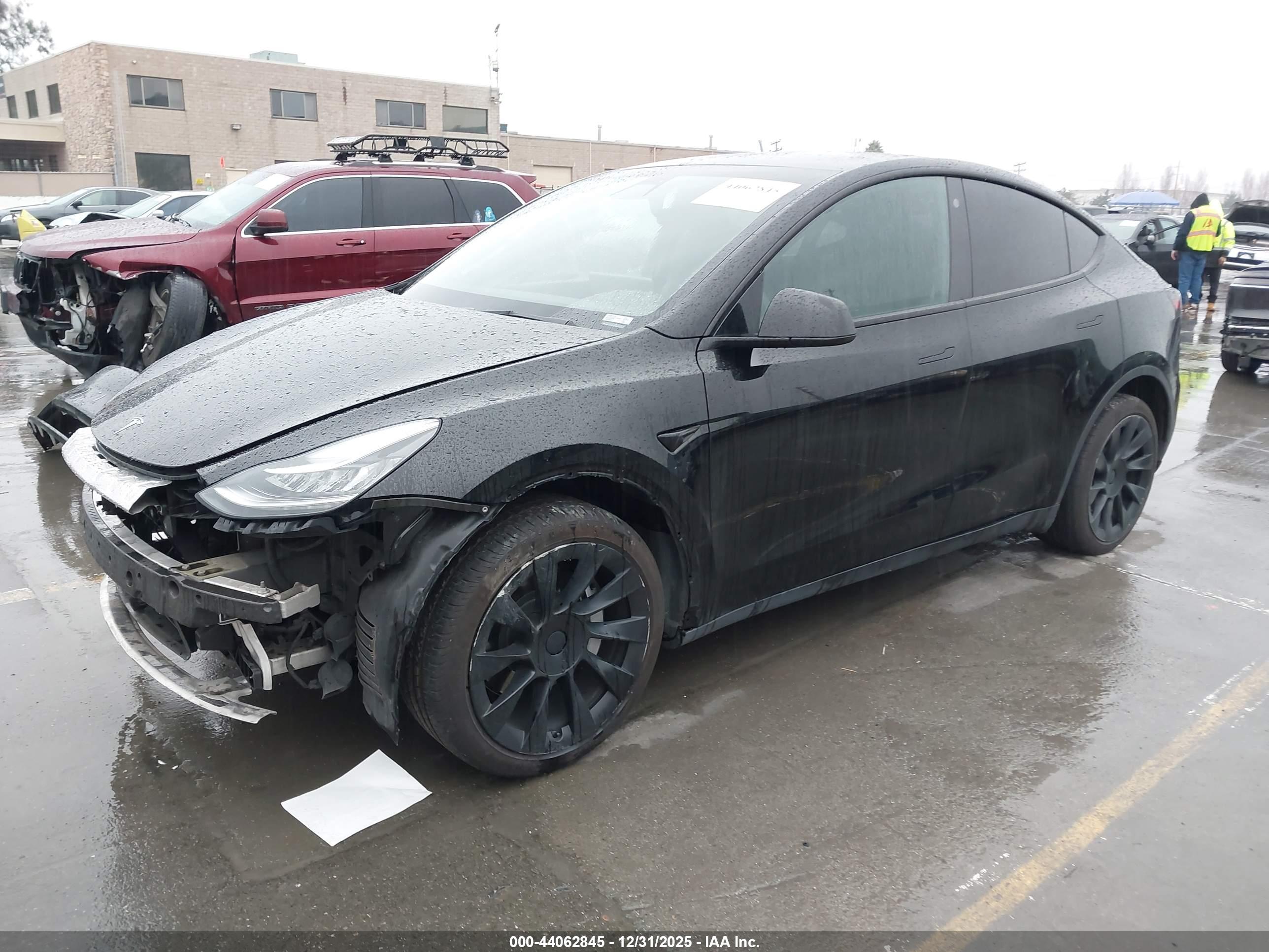 TESLA MODEL image 2
