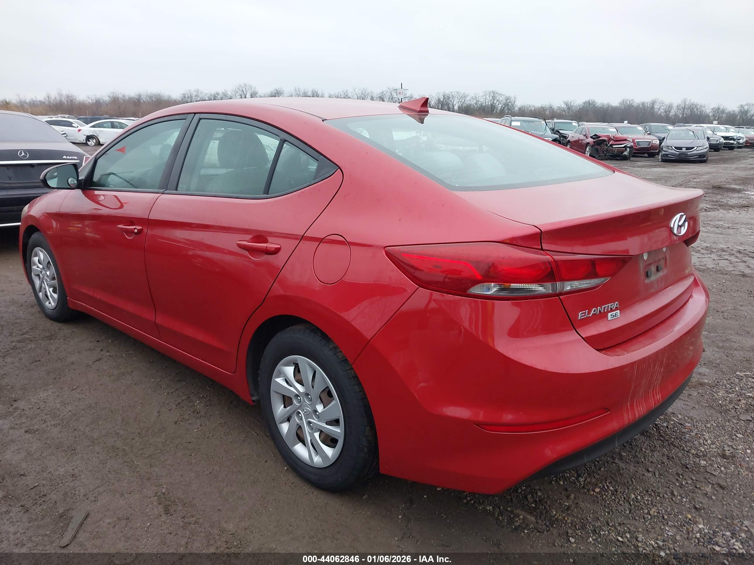 HYUNDAI ELANTRA image 3