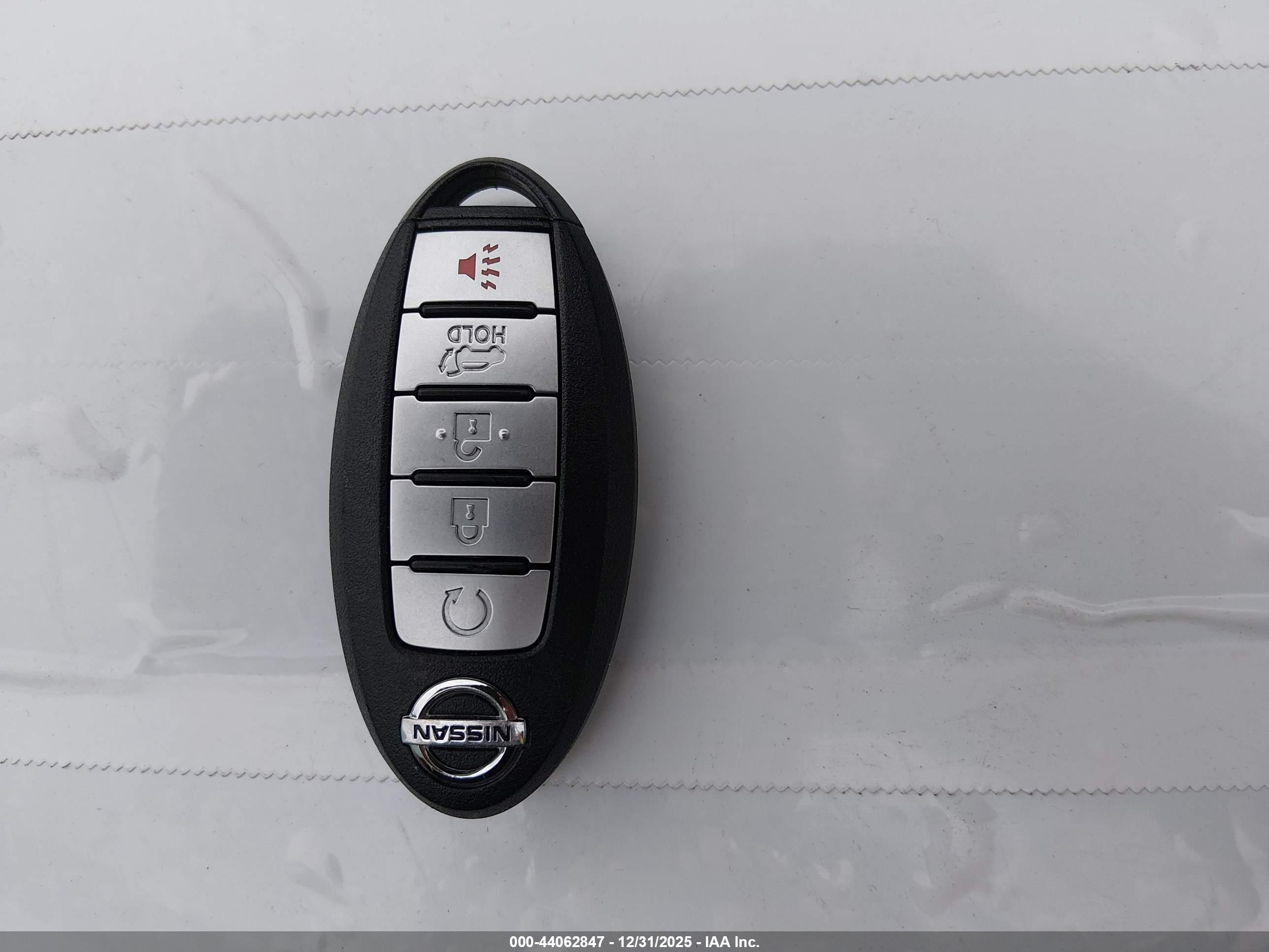 NISSAN ROGUE image 11